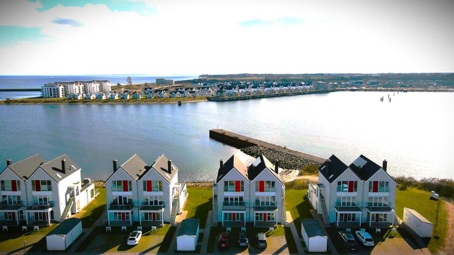 Maisonette Fewo Ostseeflair by Seeblick Ferien ORO, erste Wasserreihe, E-Säule