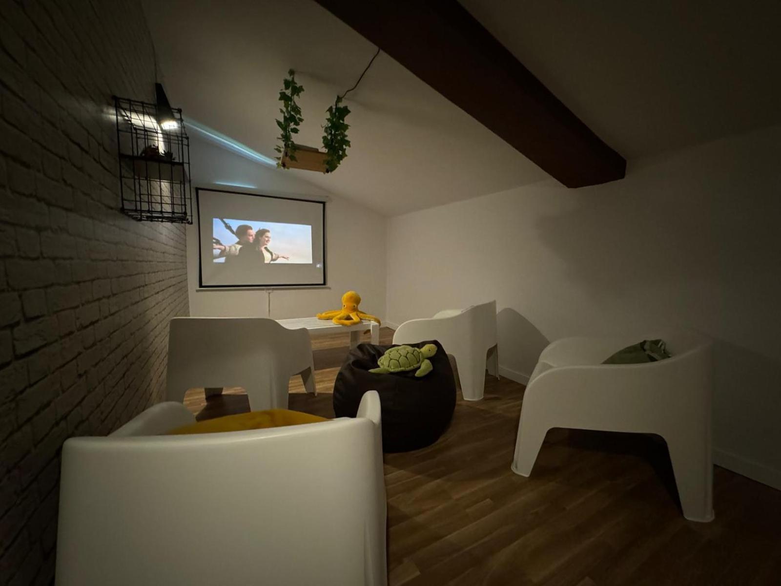 lounge