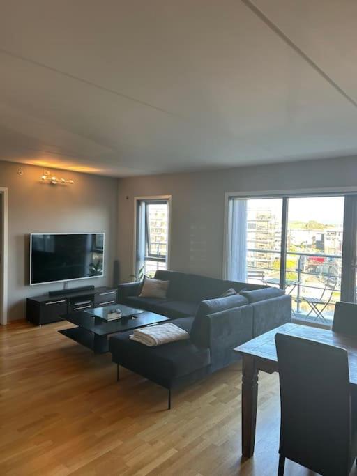 Beautiful apartment available for ONS! view 2