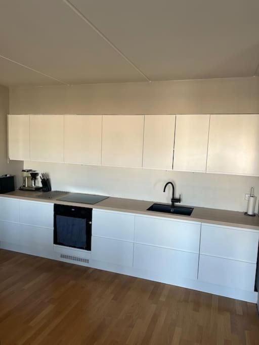 Beautiful apartment available for ONS! view 3