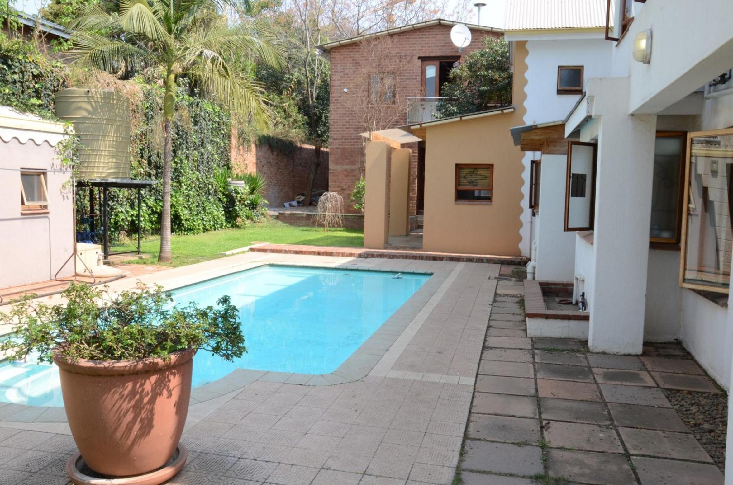 Bed & Breakfast in Hatfield view 2