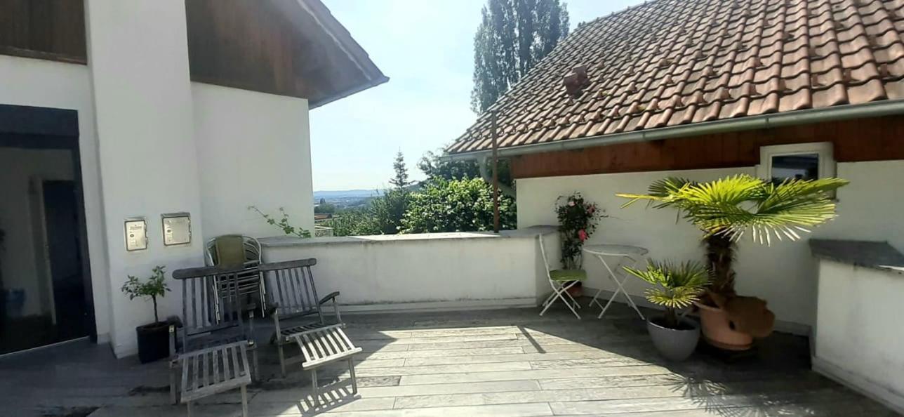 Grazblick free Carport parking & self checkin