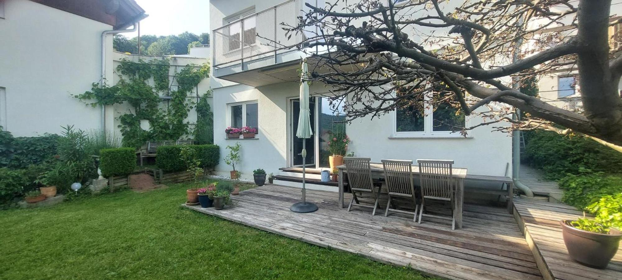 Grazblick free Carport parking & self checkin