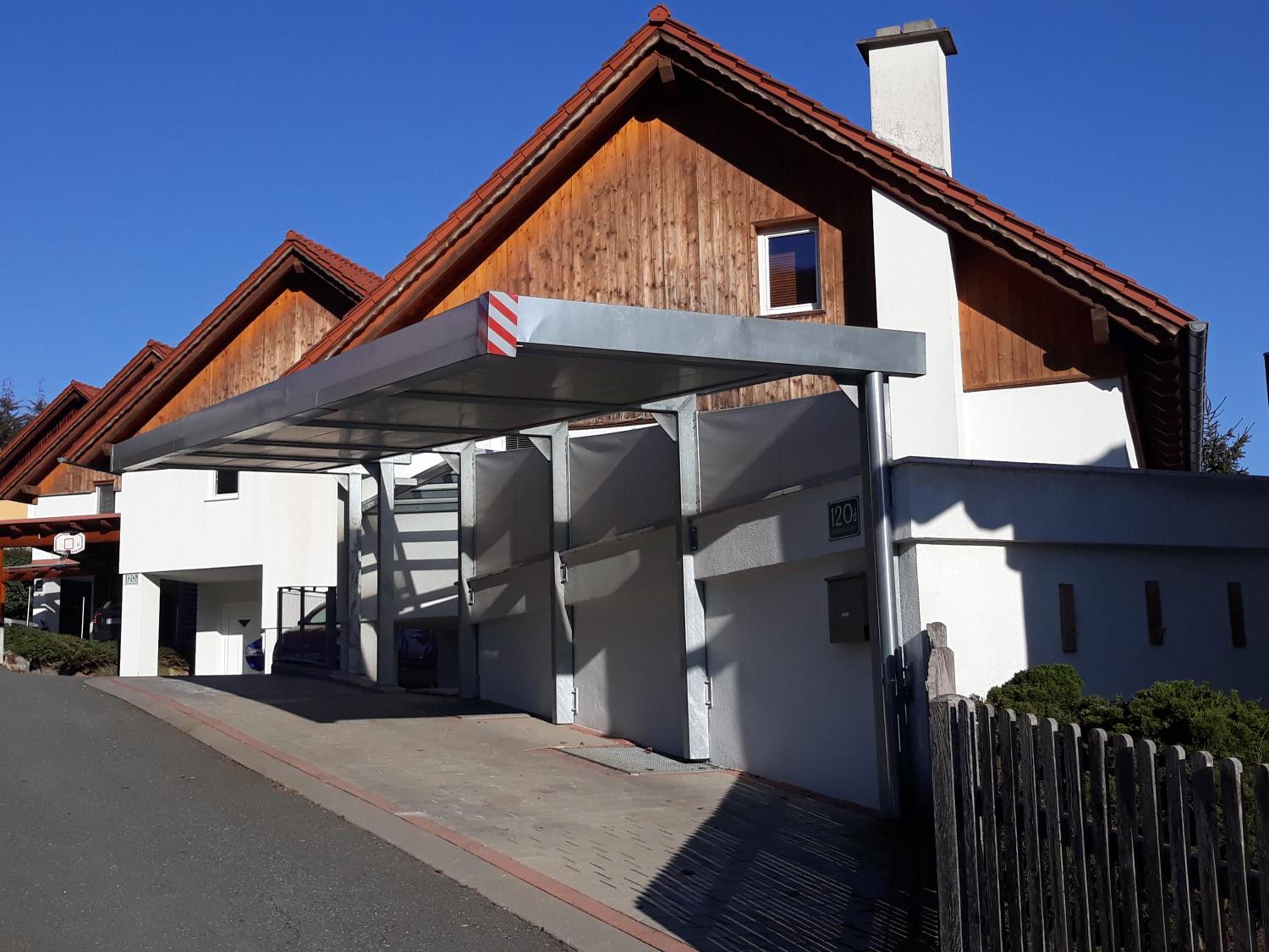 Grazblick free Carport parking & self checkin
