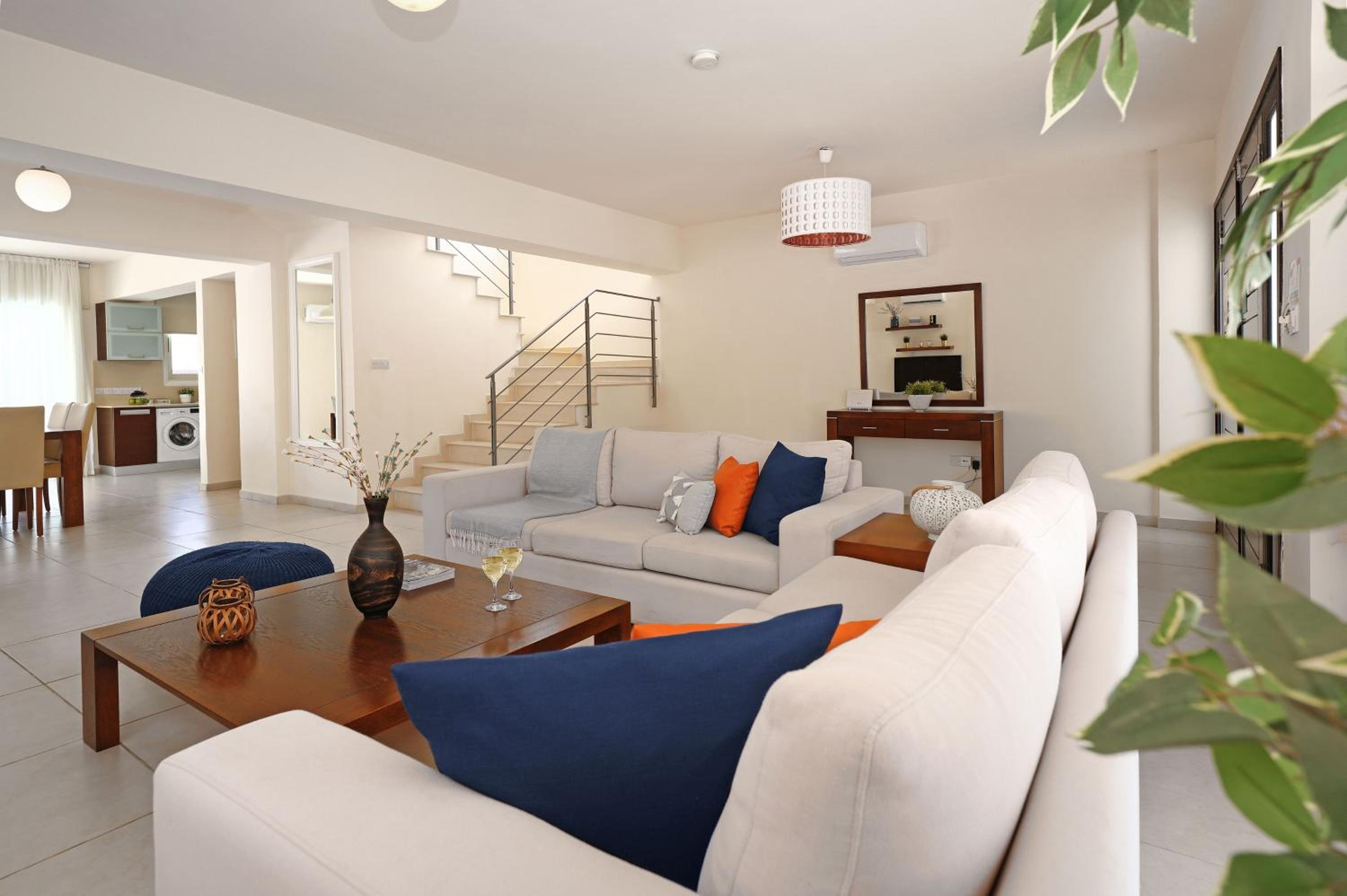 Villa Artemis - 30m from Pernera Beach
