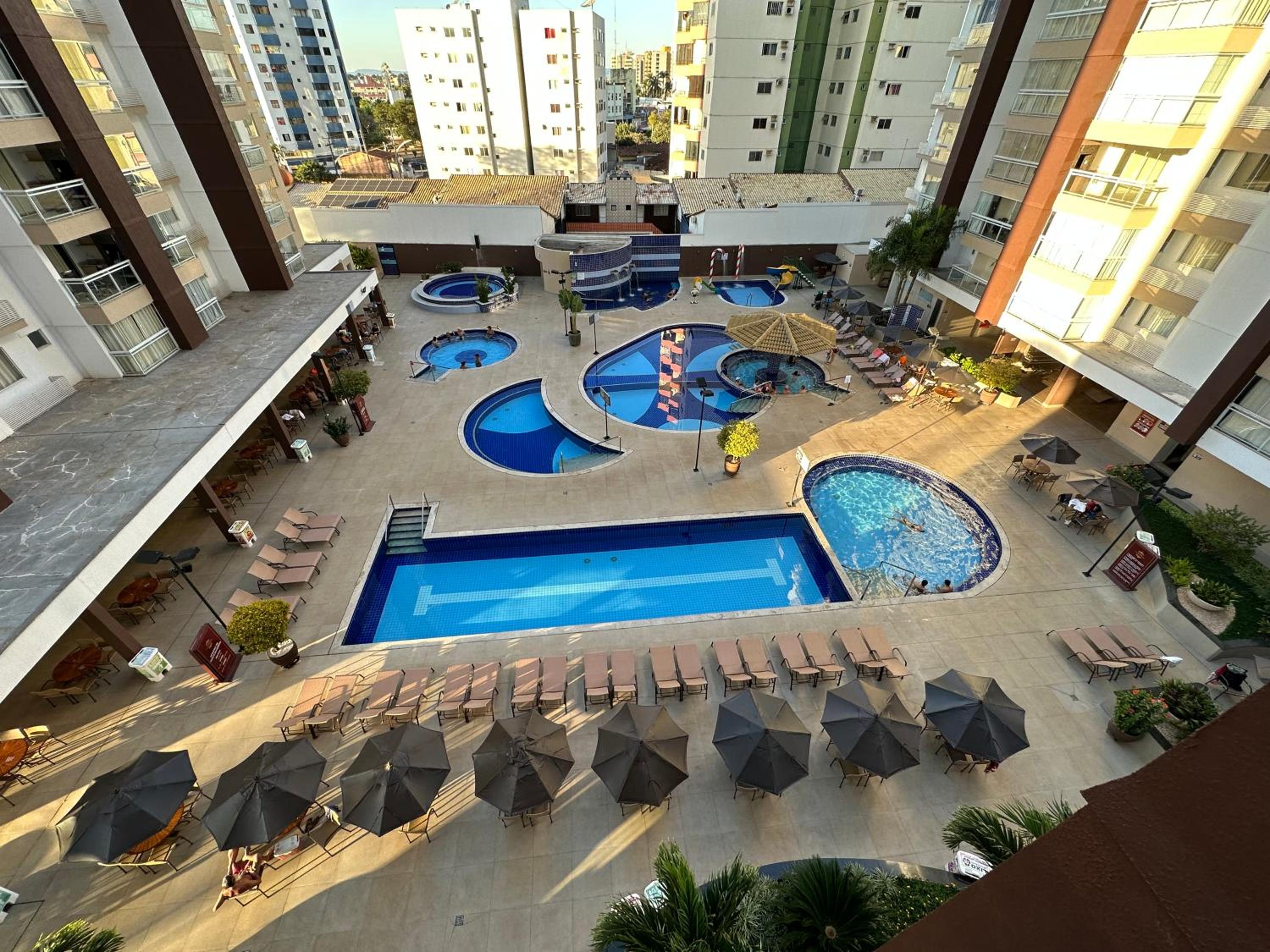 Apartamento Com Piscinas Termal