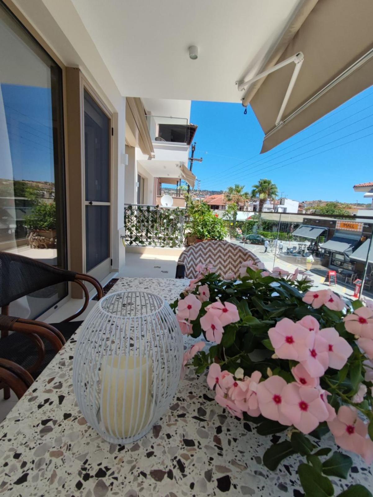 Theros Summer Suite 1 view 2