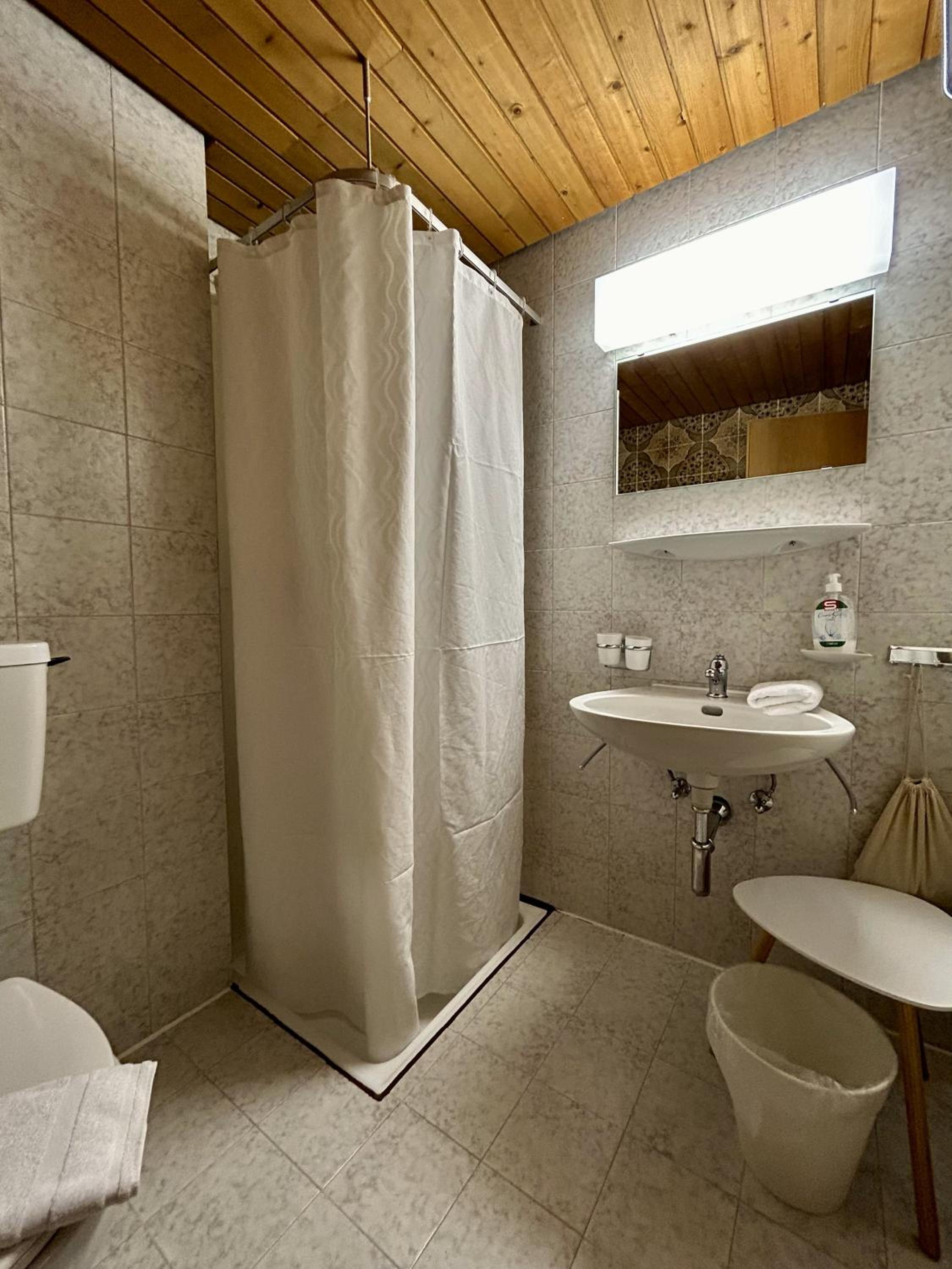 WOLF RETREAT Apartments im Lechtal davor Appartementhaus Michaela
