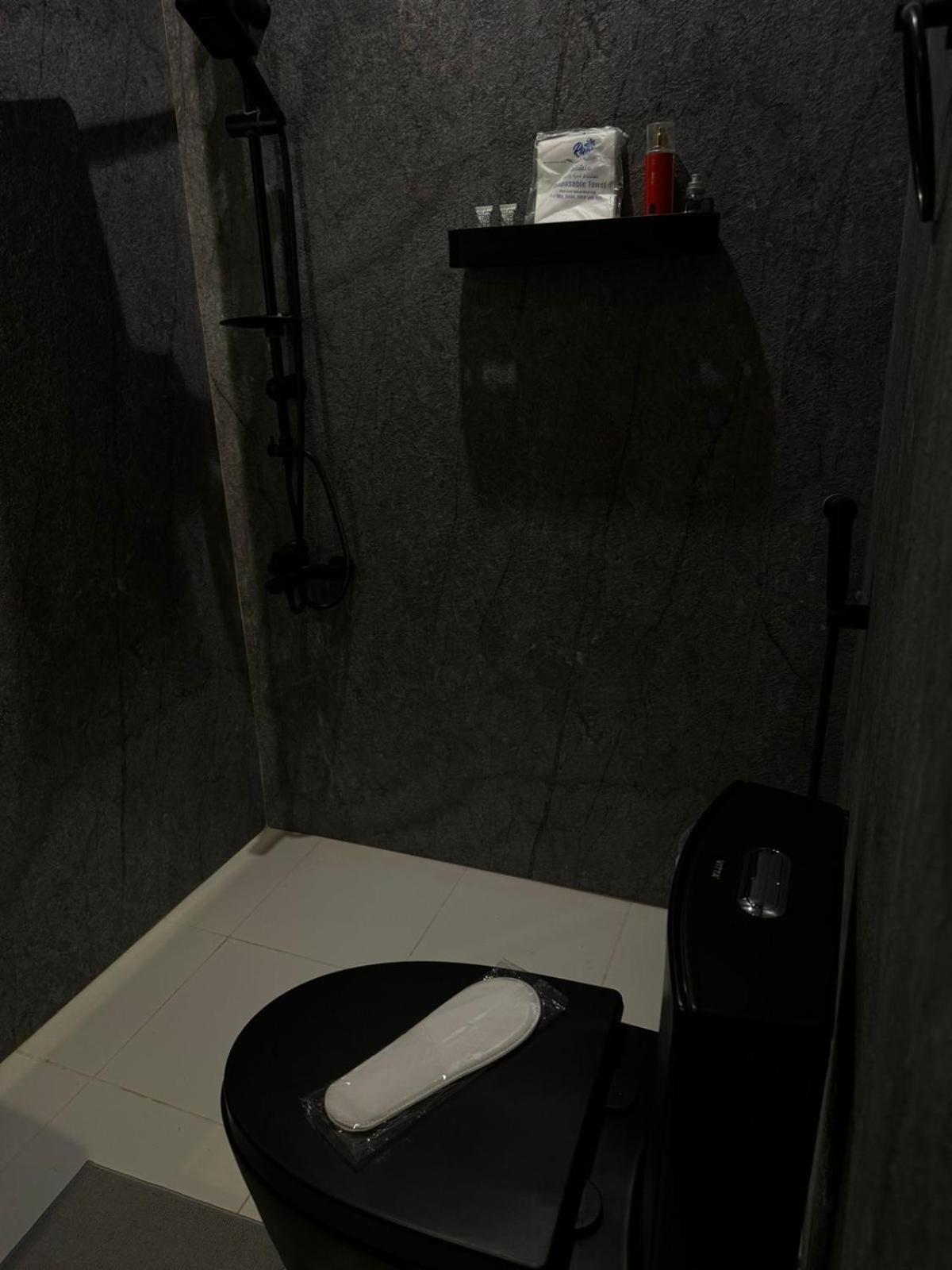 Al nada Modern Apartment