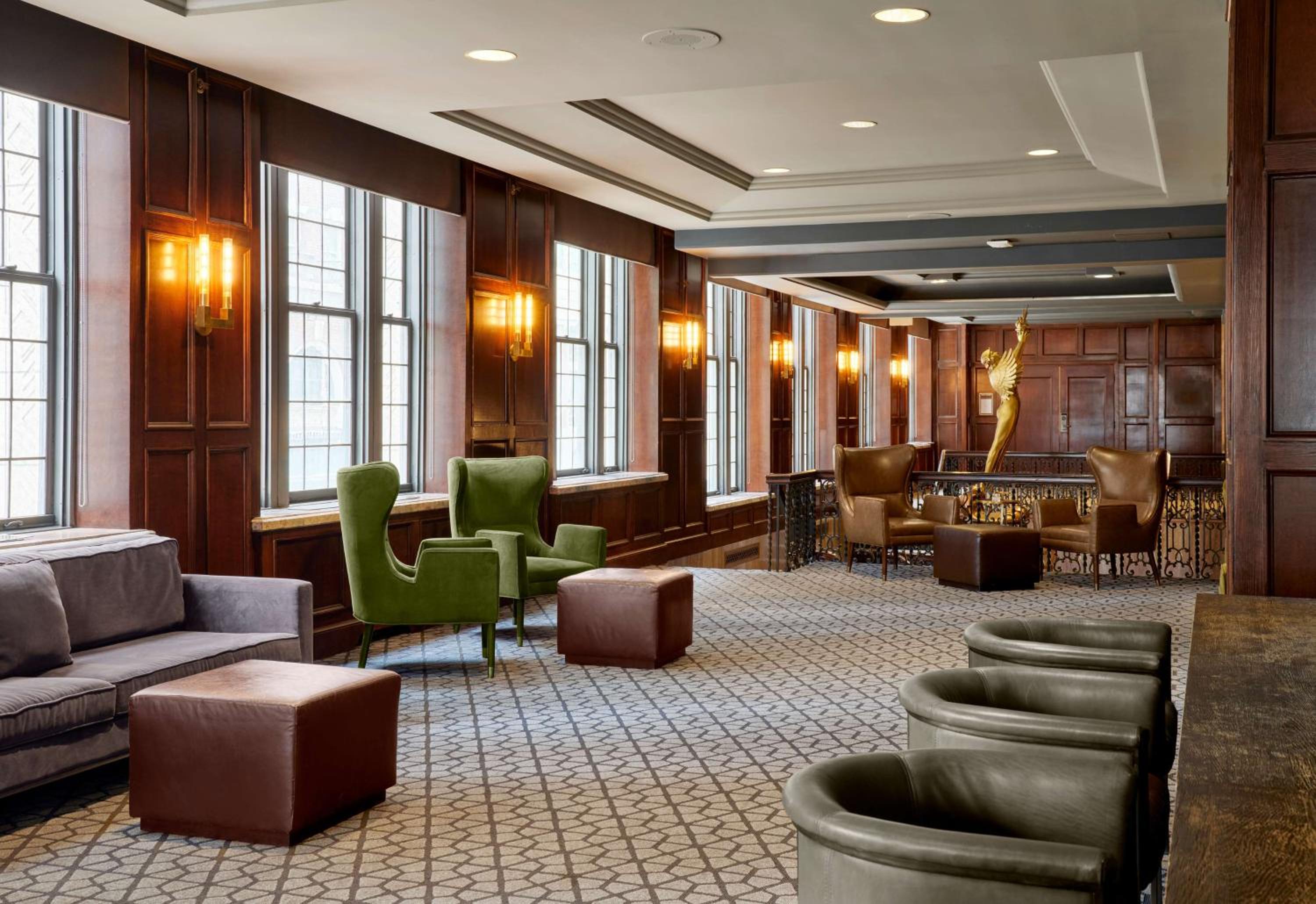 Kansas City Vacations - Hotel Phillips Kansas City, Curio Collection By Hilton - Property Image 55