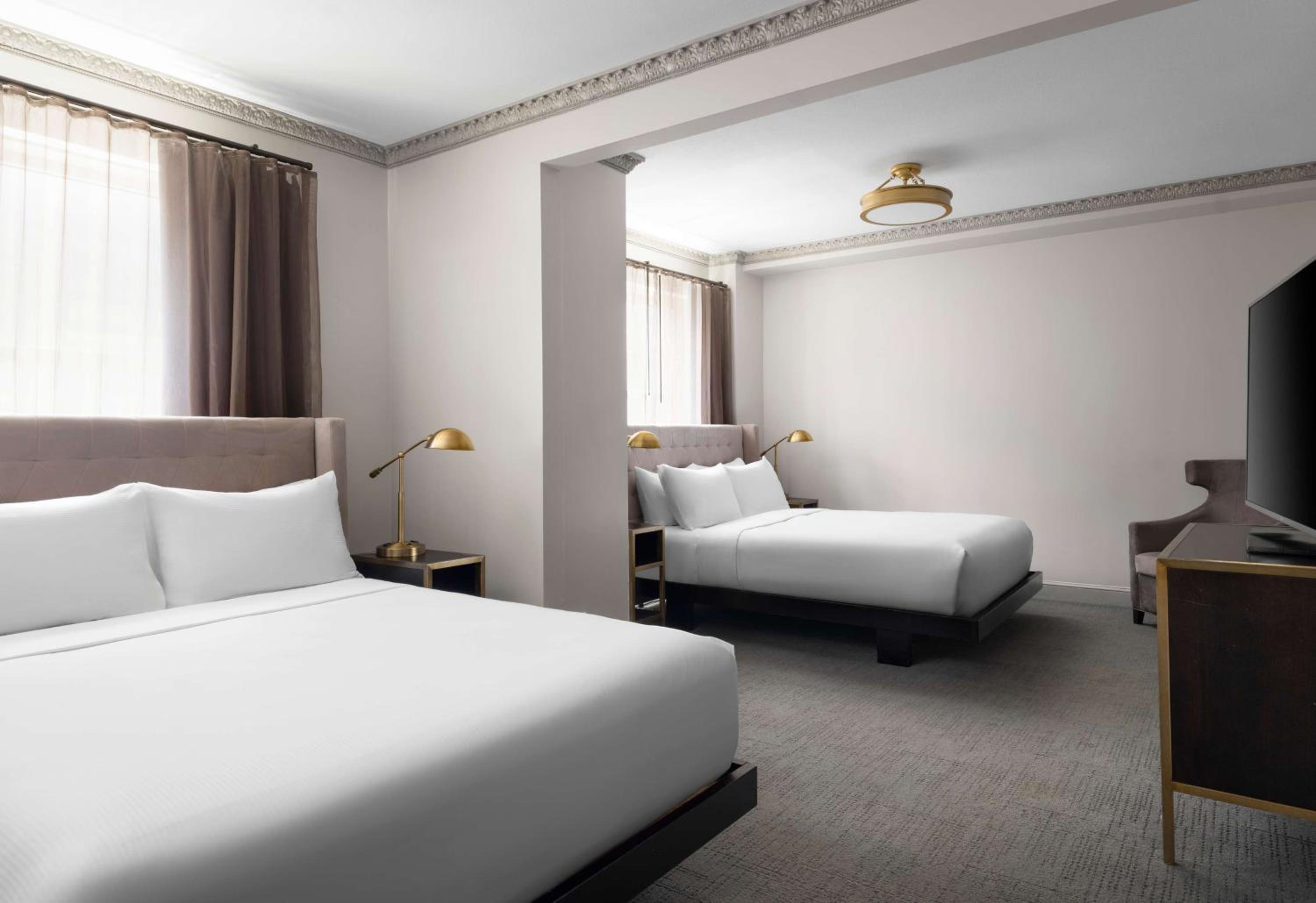 Kansas City Vacations - Hotel Phillips Kansas City, Curio Collection By Hilton - Property Image 1