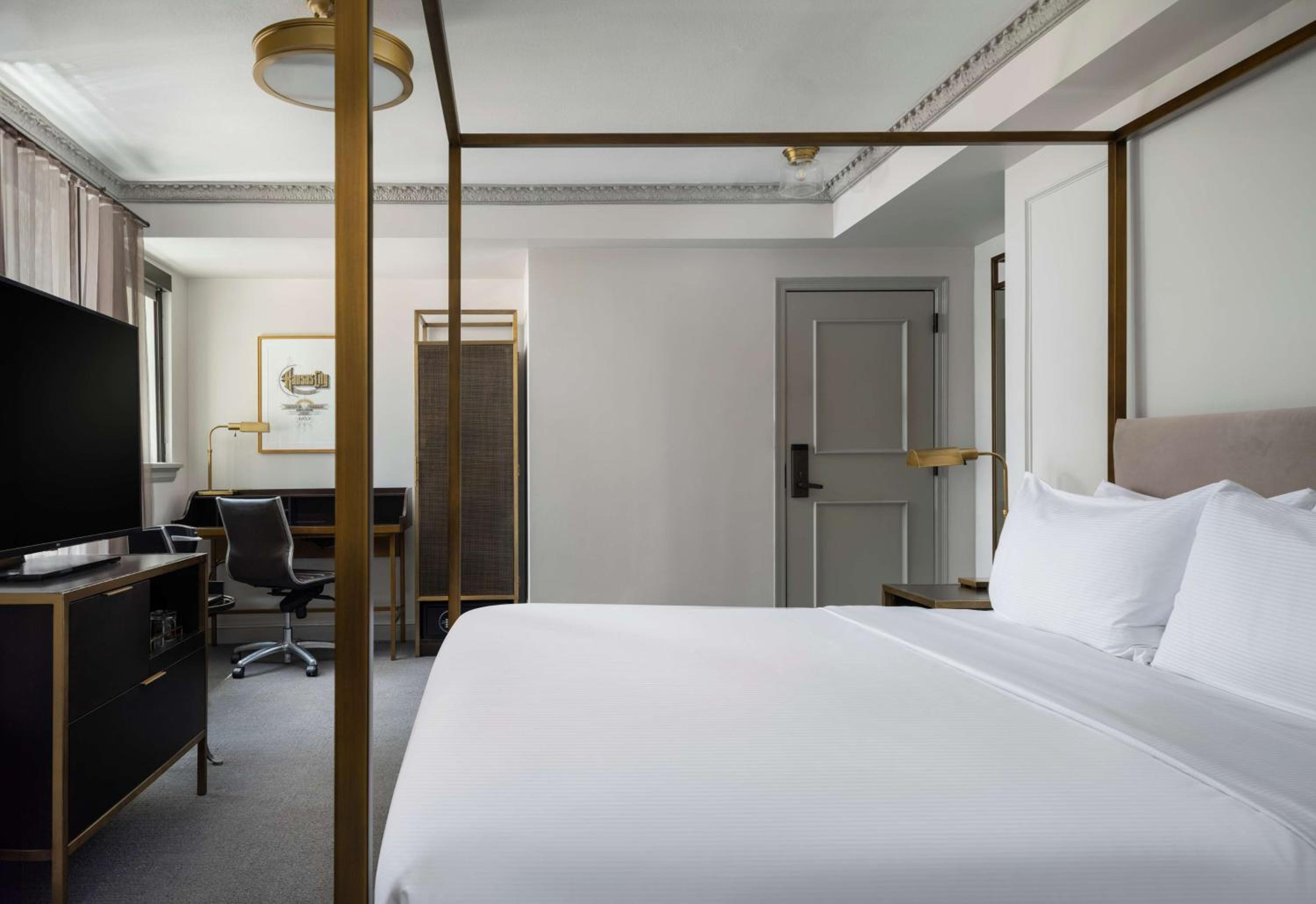 Kansas City Vacations - Hotel Phillips Kansas City, Curio Collection By Hilton - Property Image 36