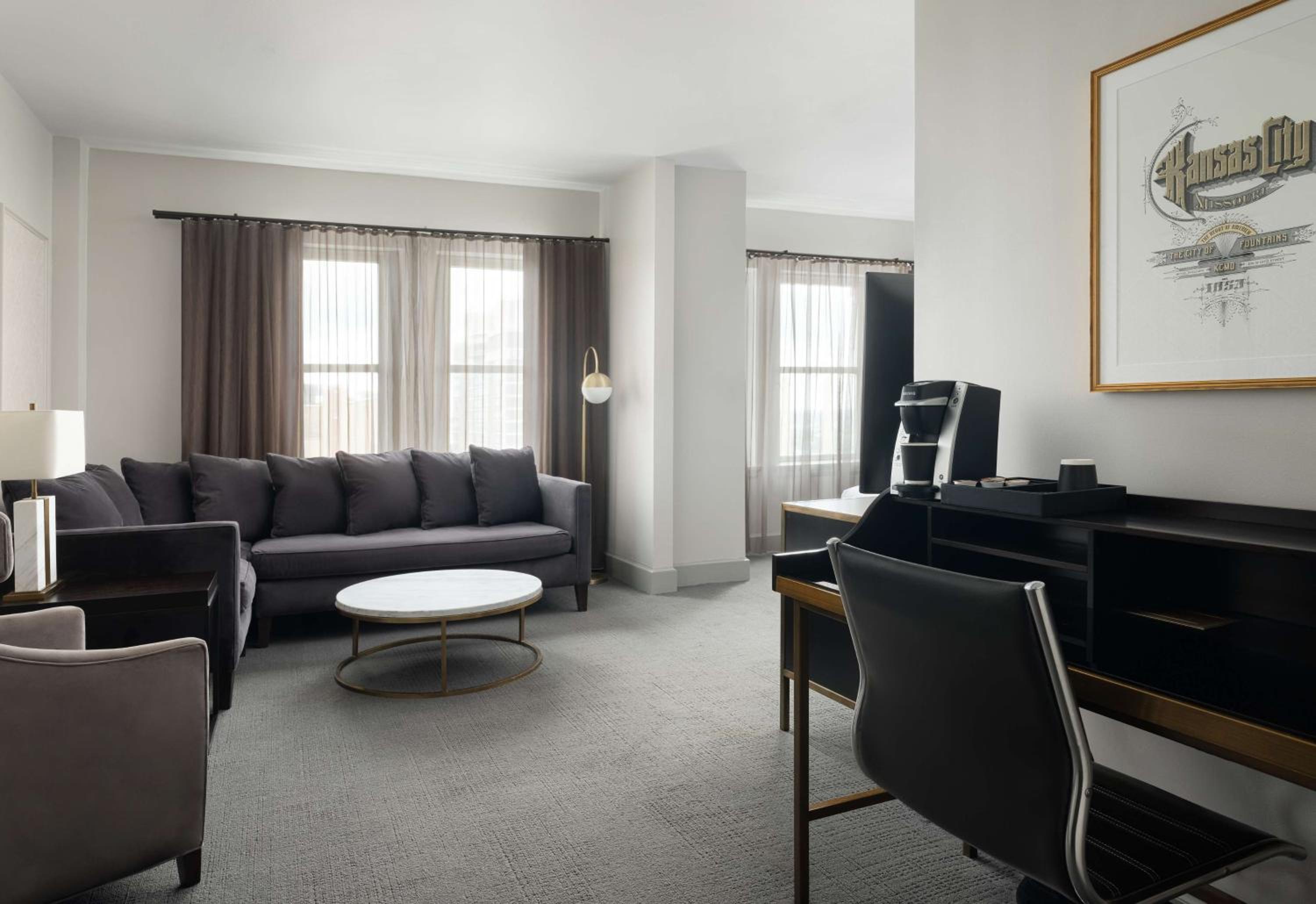 Kansas City Vacations - Hotel Phillips Kansas City, Curio Collection By Hilton - Property Image 38