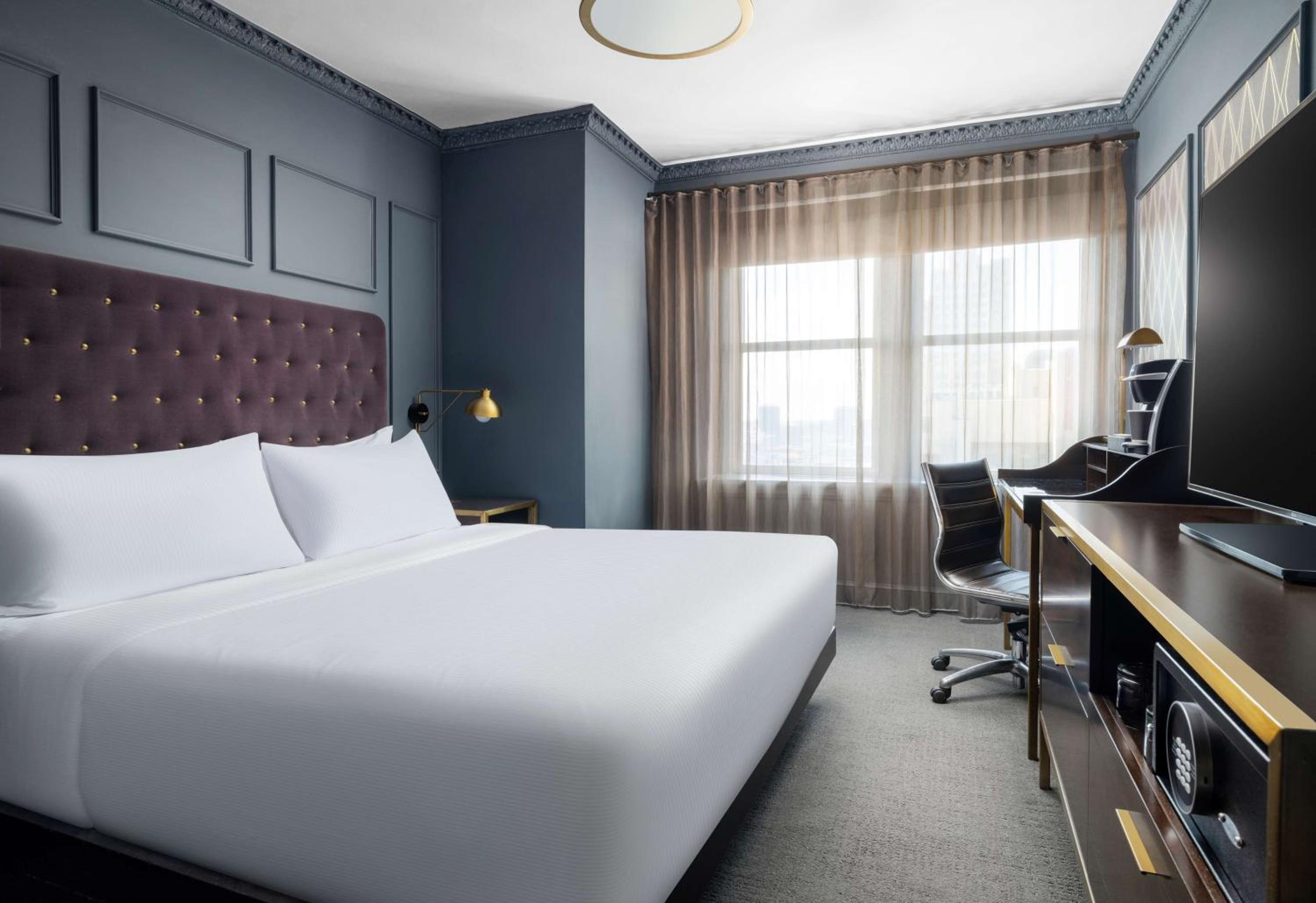 Kansas City Vacations - Hotel Phillips Kansas City, Curio Collection By Hilton - Property Image 33