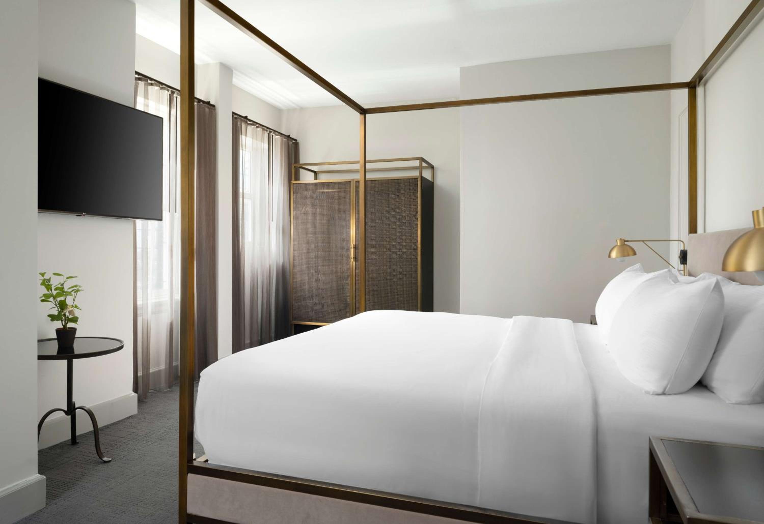 Kansas City Vacations - Hotel Phillips Kansas City, Curio Collection By Hilton - Property Image 31