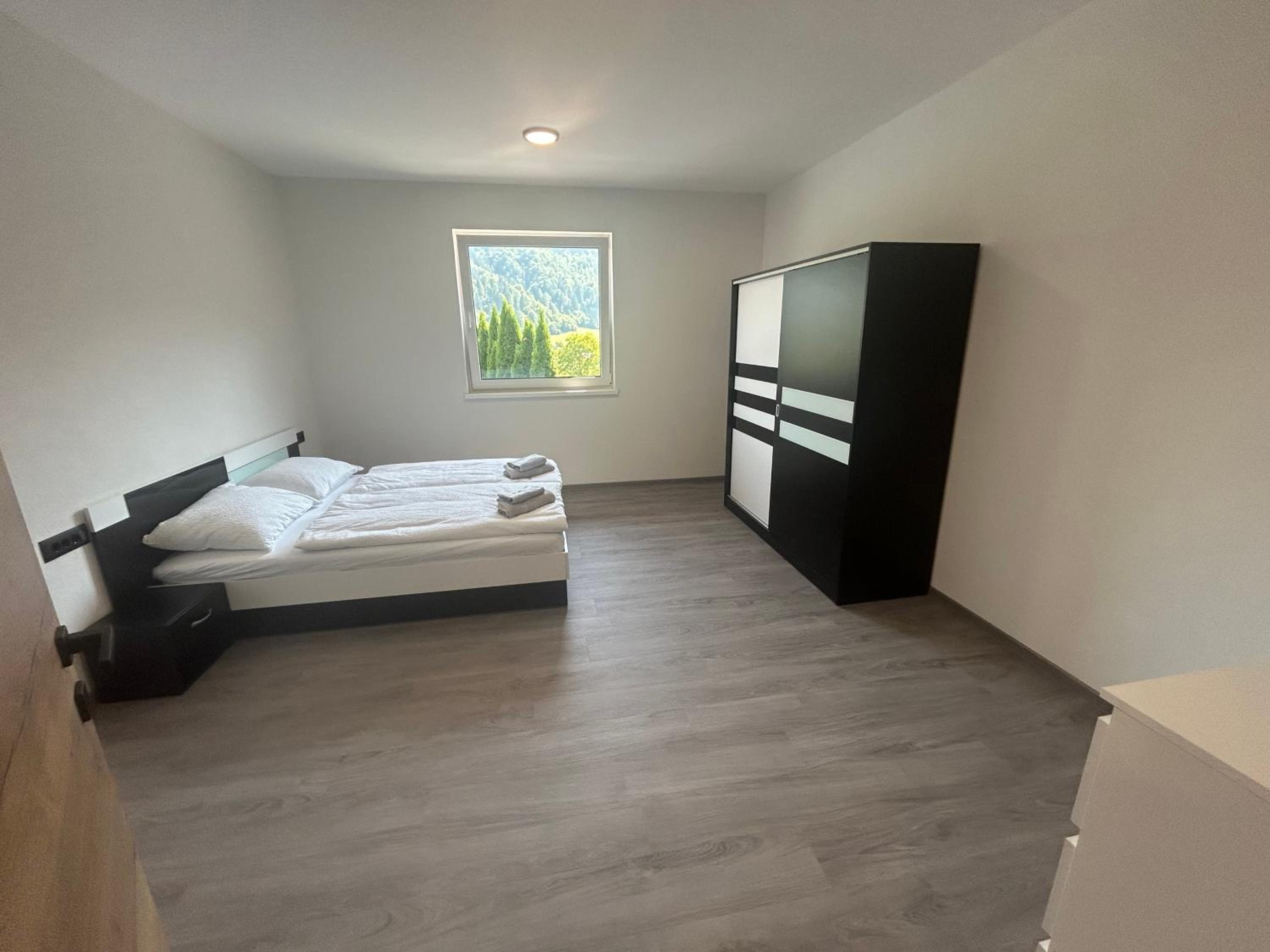 Apartments Ema