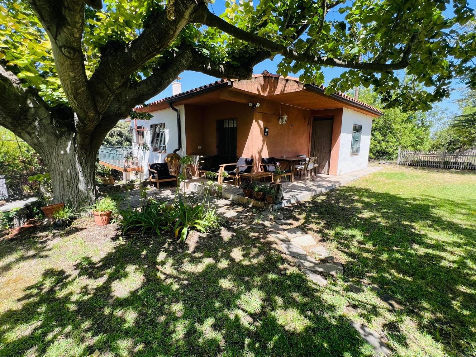 Country house Godall