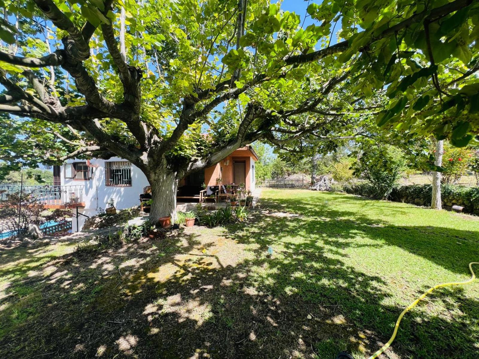 Country house Godall