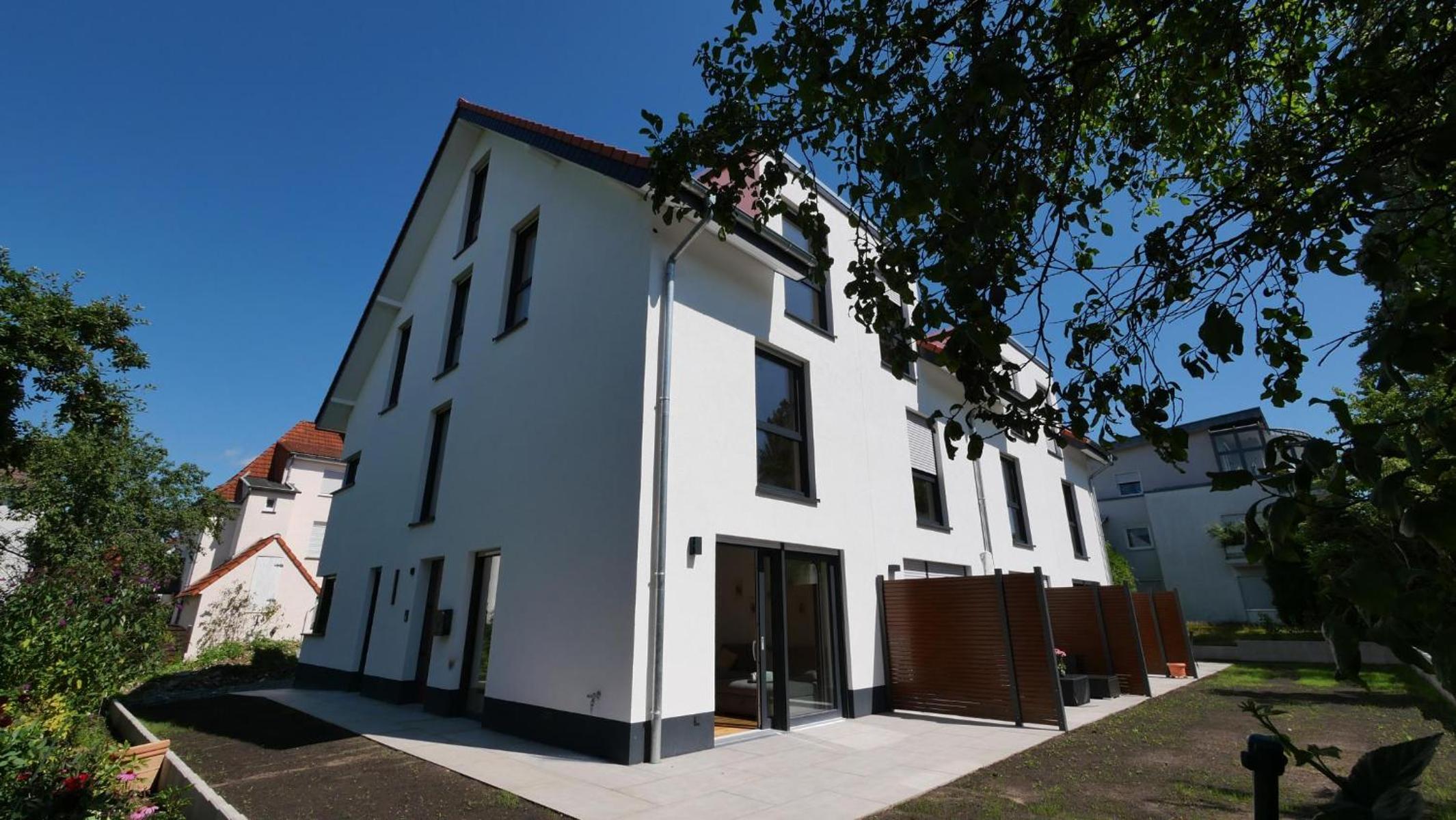 Eleganter Neubau-Luxus in Paderborn & stilvoller Rückzugsort für bis zu 9 Gäste