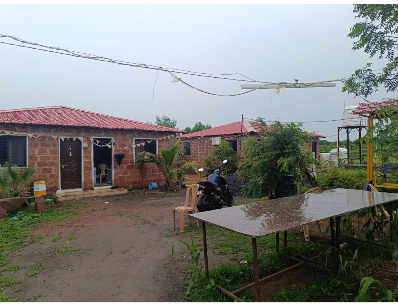 Sawami Om Bhakat Niwas Resort, Akkalkot