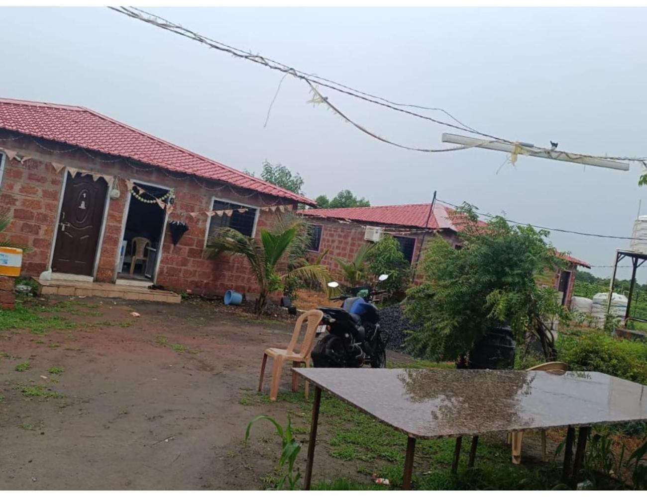 Sawami Om Bhakat Niwas Resort, Akkalkot