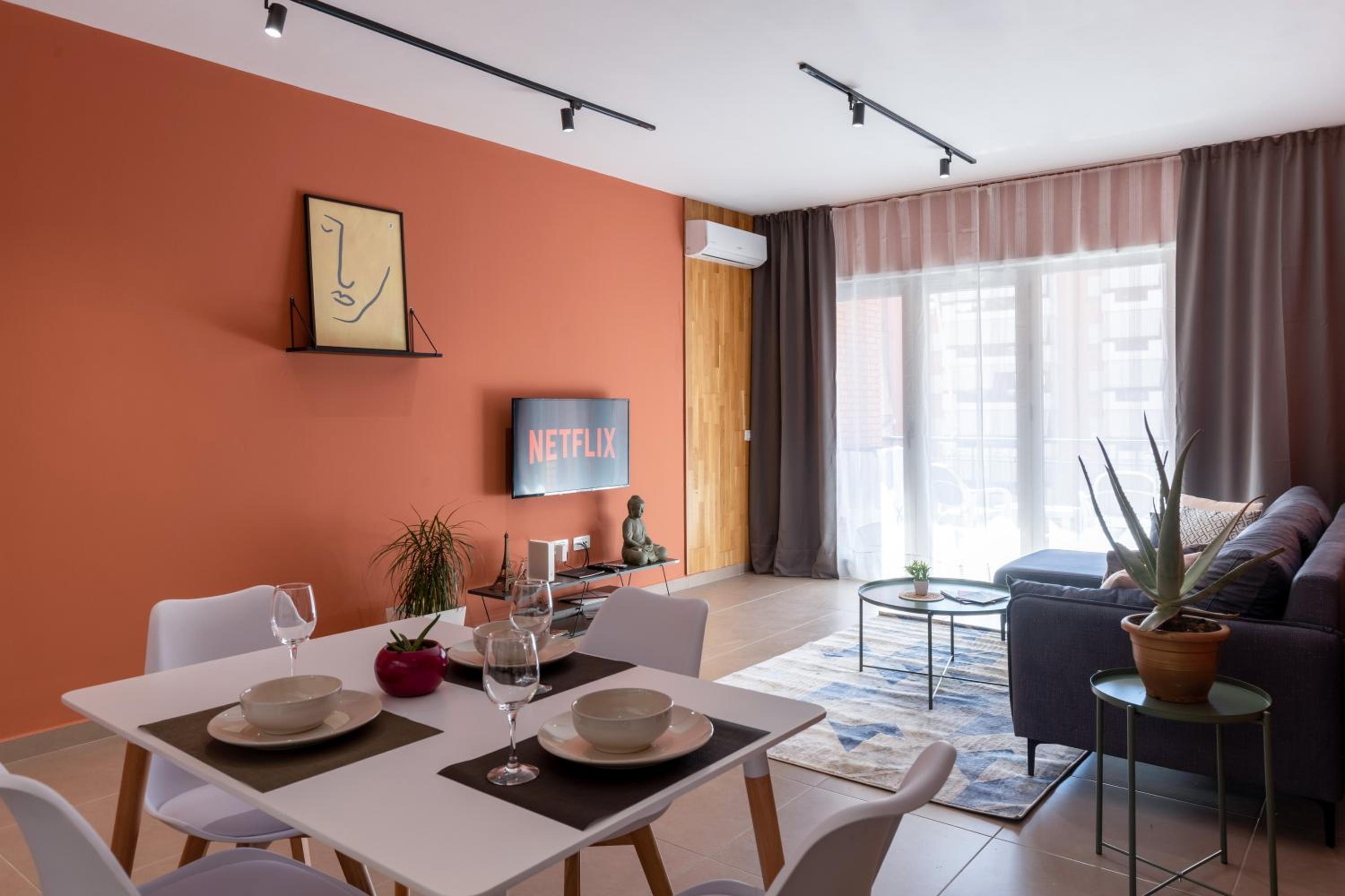 Lux Condo Apartment at Delijorgji
