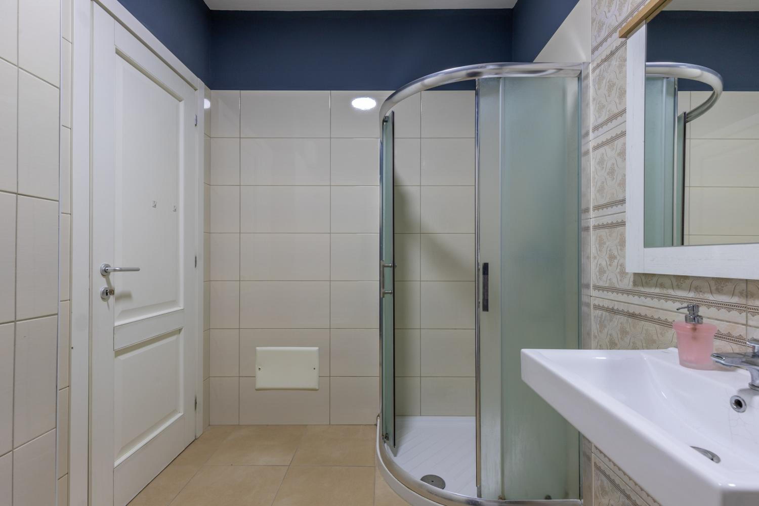 Lux Condo Apartment at Delijorgji