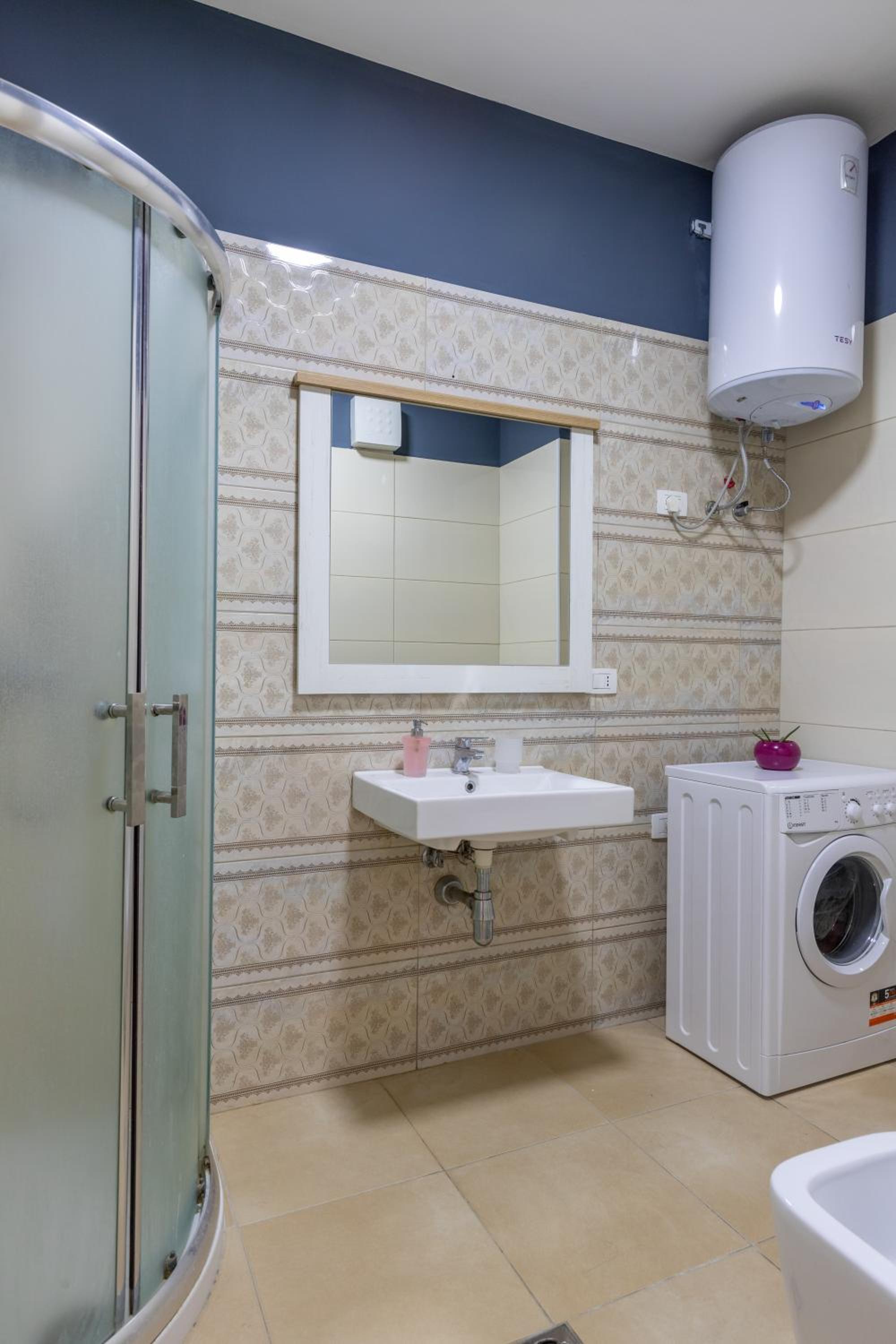 Lux Condo Apartment at Delijorgji