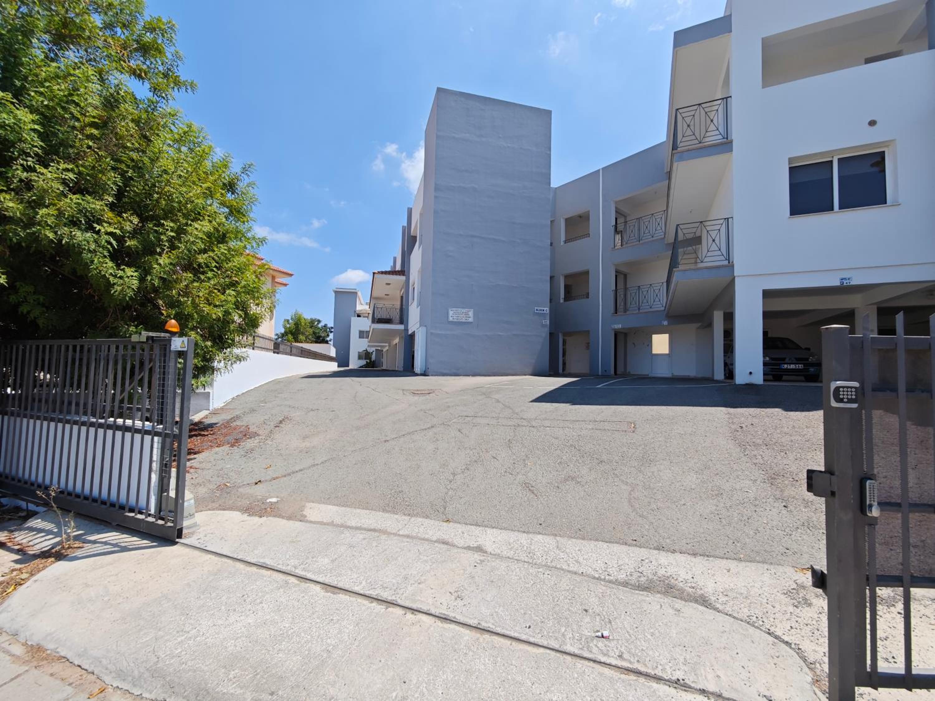 Varnava Gardens apartment 10