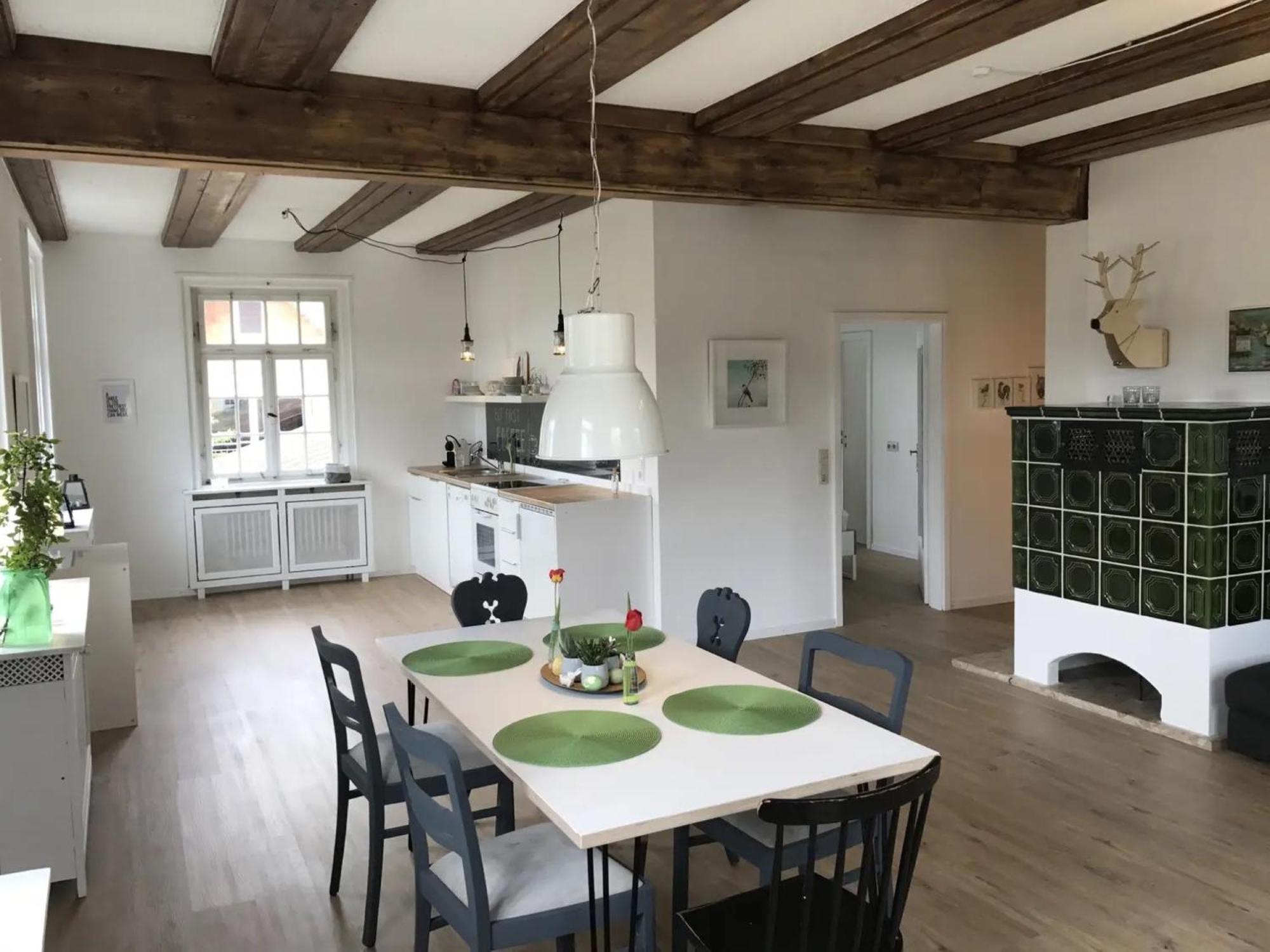 Schöne, helle Wohnung in Rheinnähe