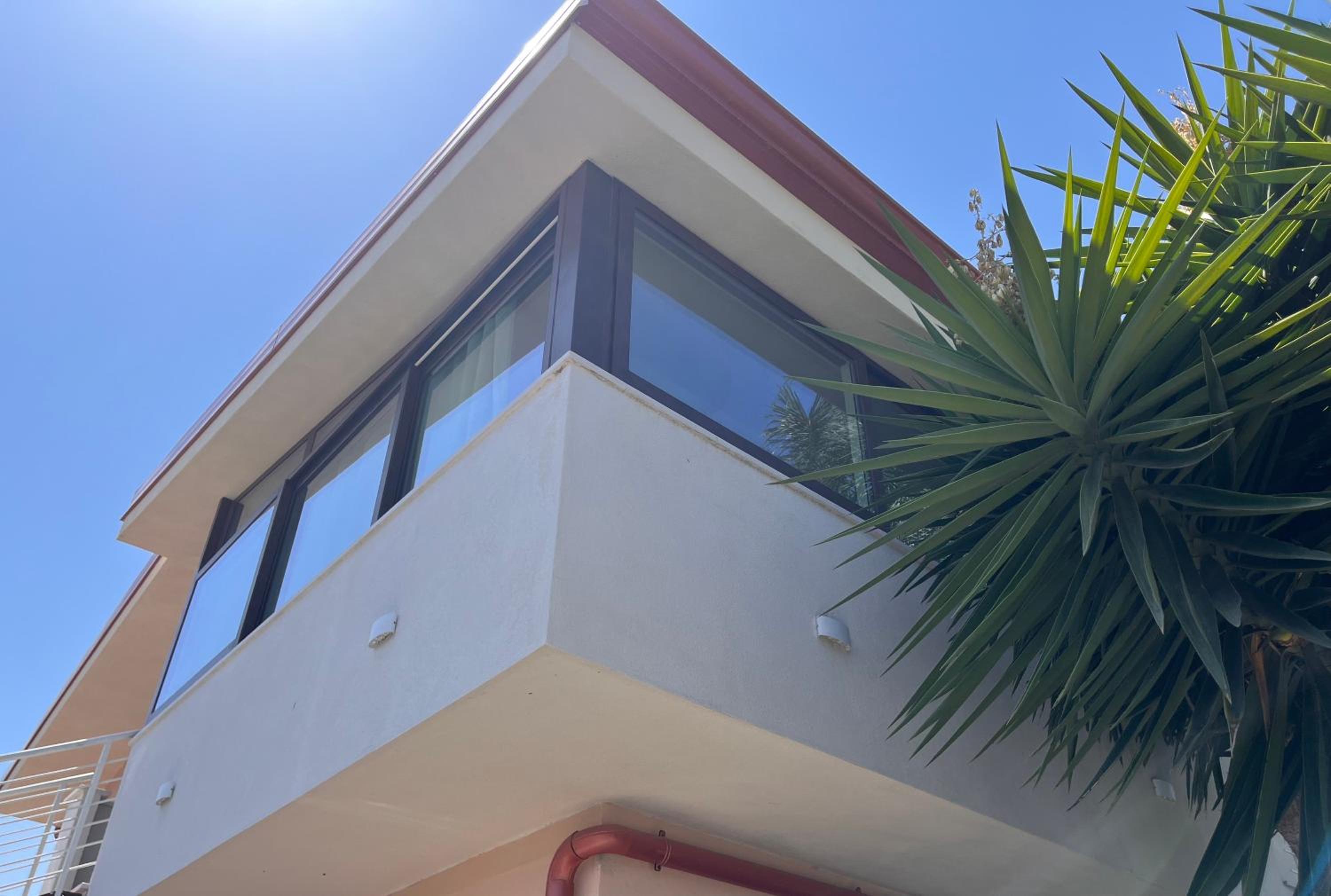 The Blue Window - Apartment - 300m from sea view 4