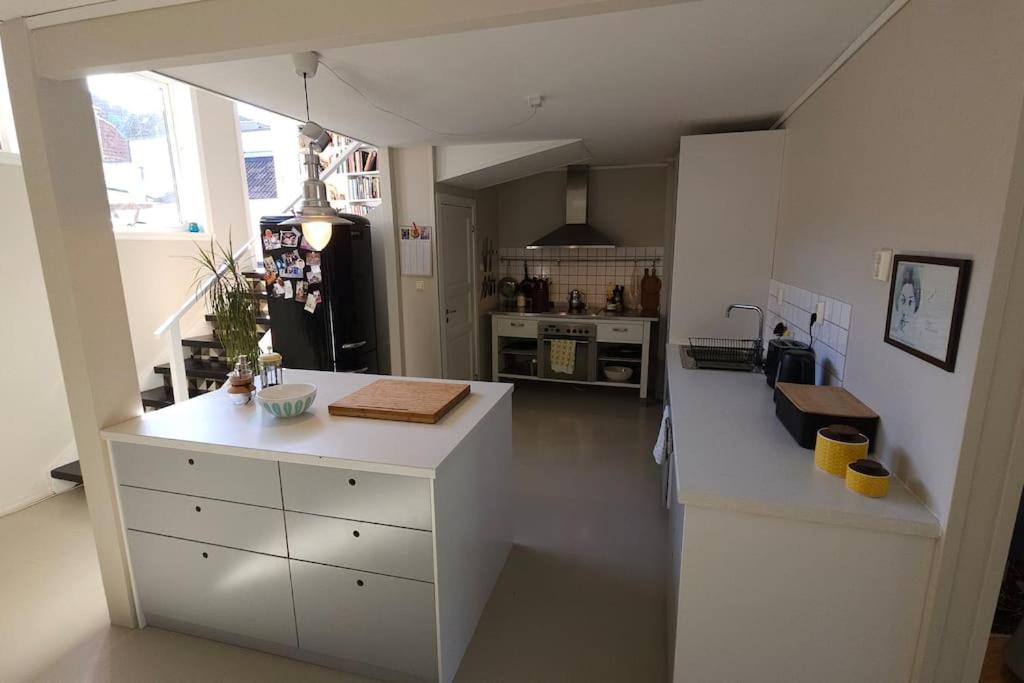 Central, spacious apartment