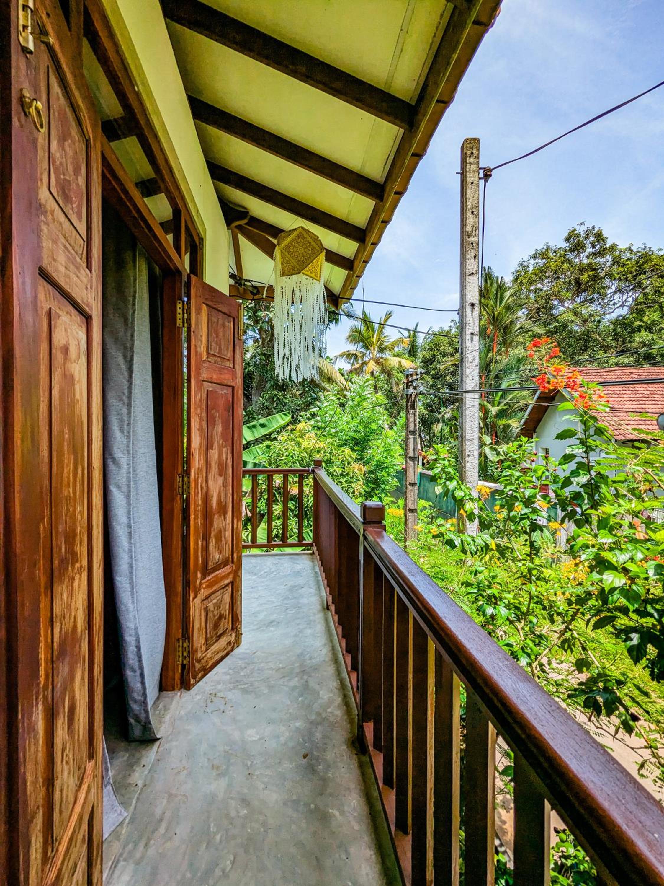 Green Leaf Apartment
