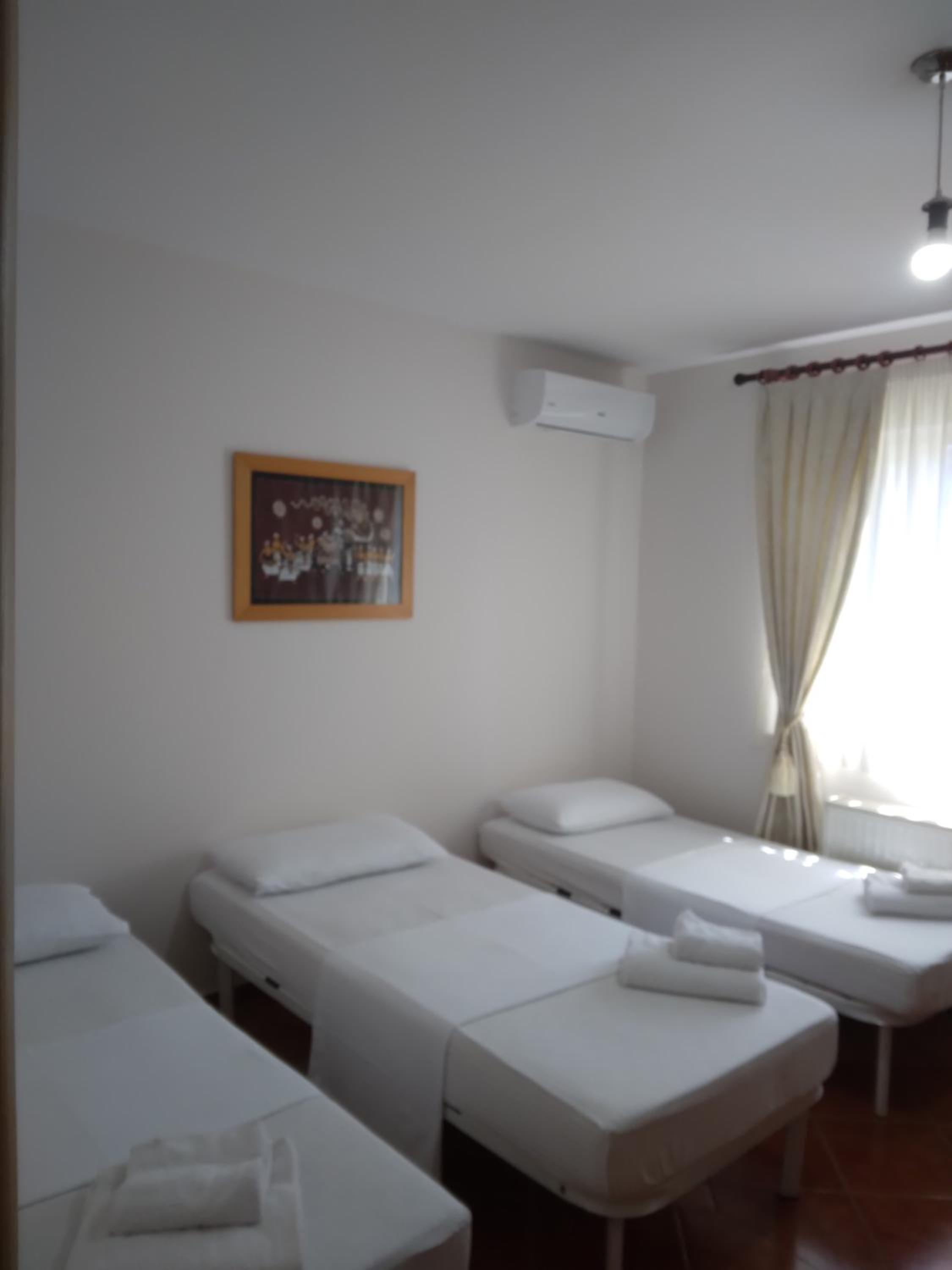 Vila Tahiri 2