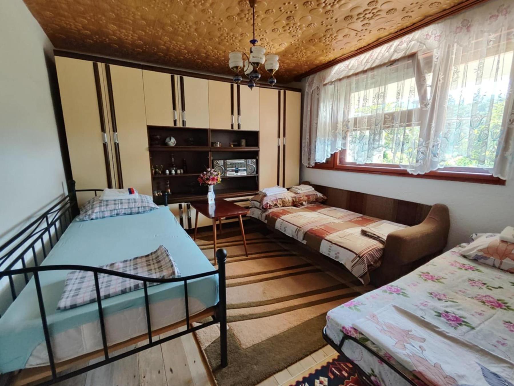 Retro Retreat Izačić