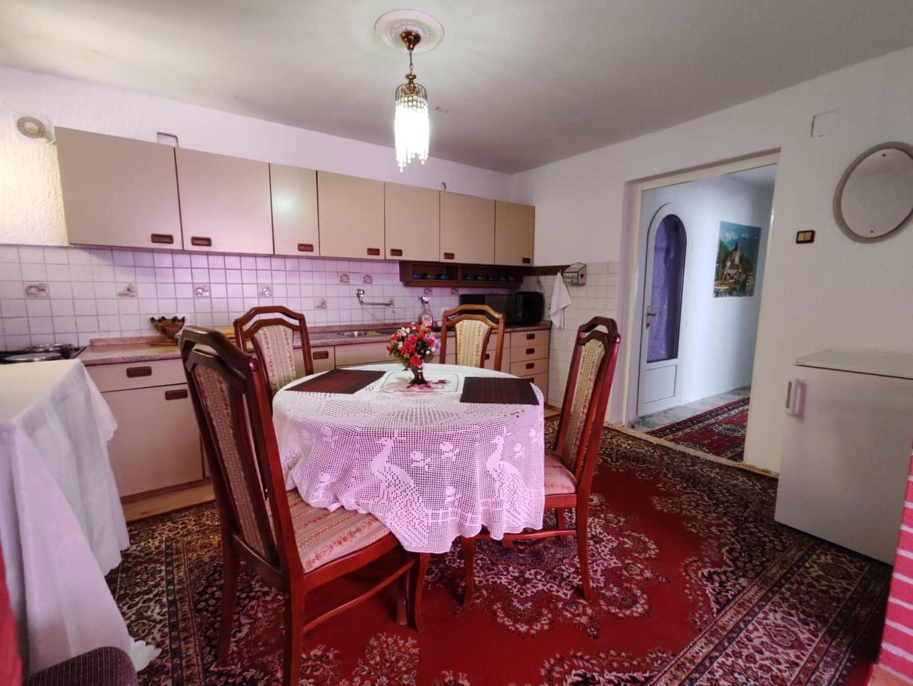 Retro Retreat Izačić