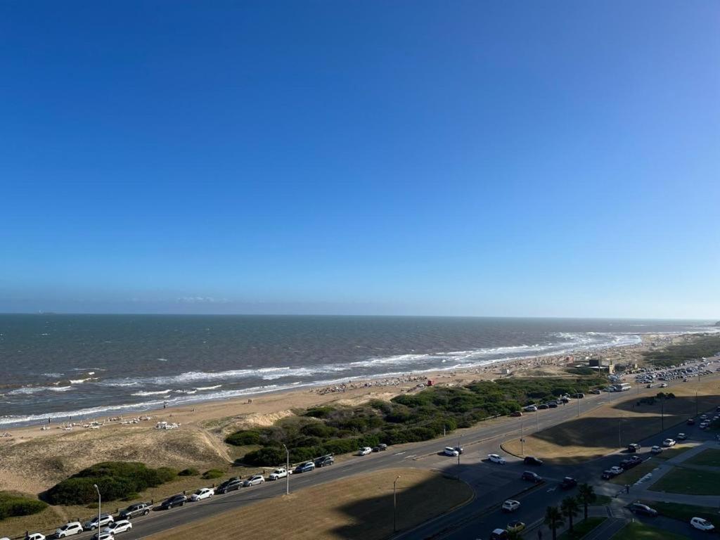 Departamento de lujo con vista al mar frente playa brava Punta Del Este Torre Le Parc lll view 5