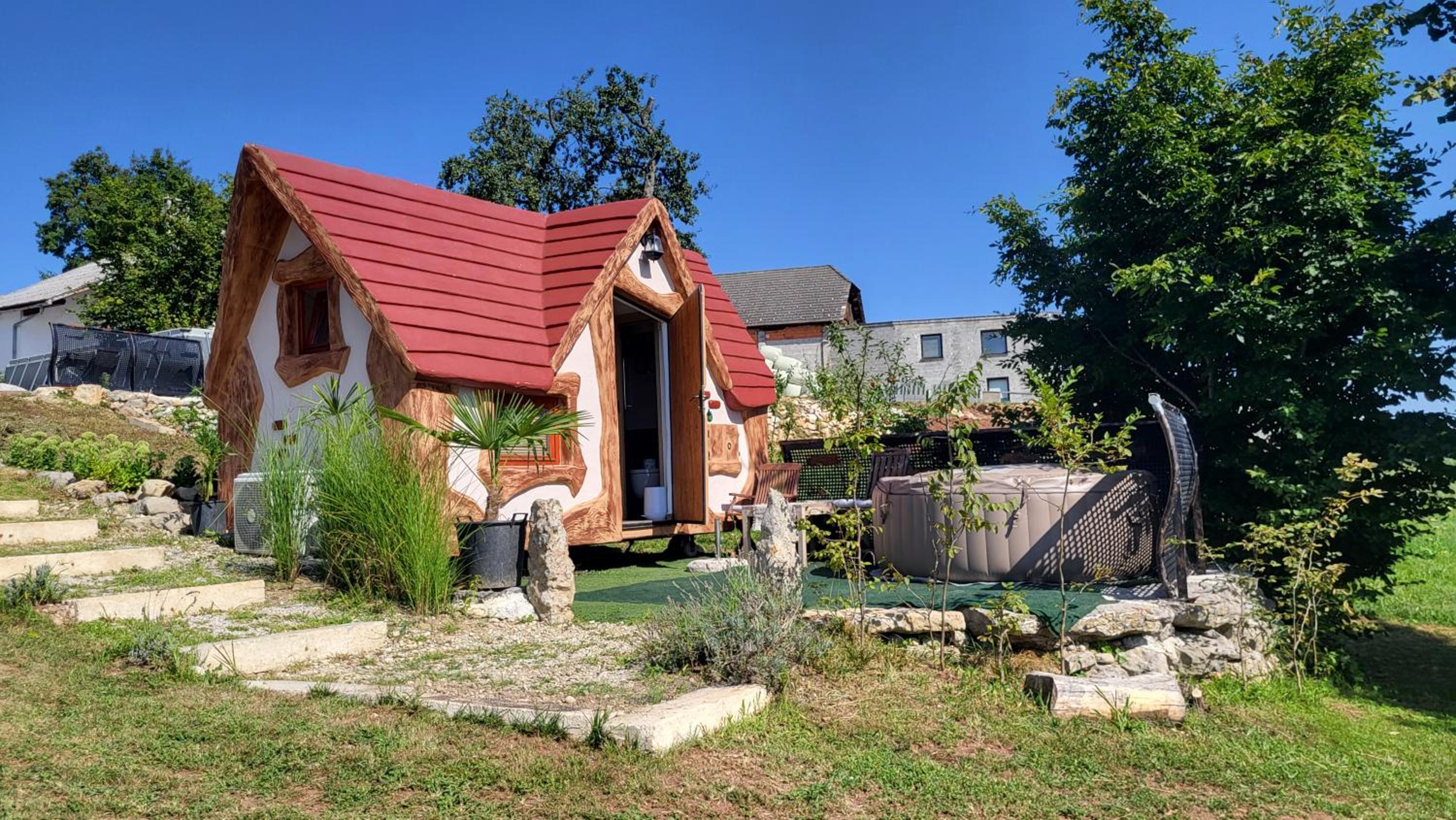 Hotel Glamping Na Vrhu