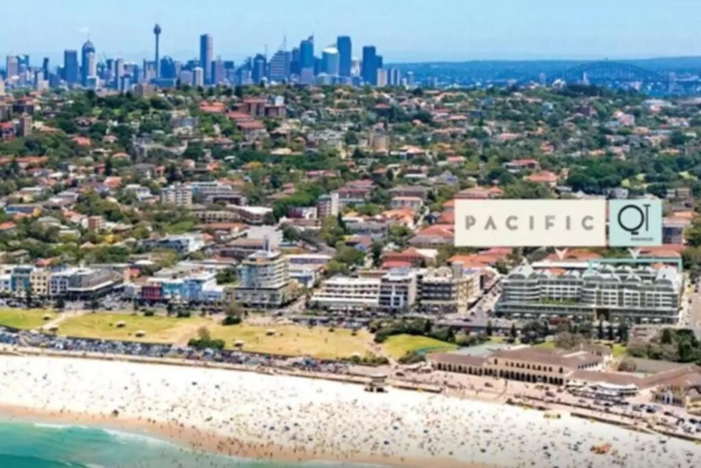 Pacific Chic Luxury Pad - Beachfront Aircon Lift