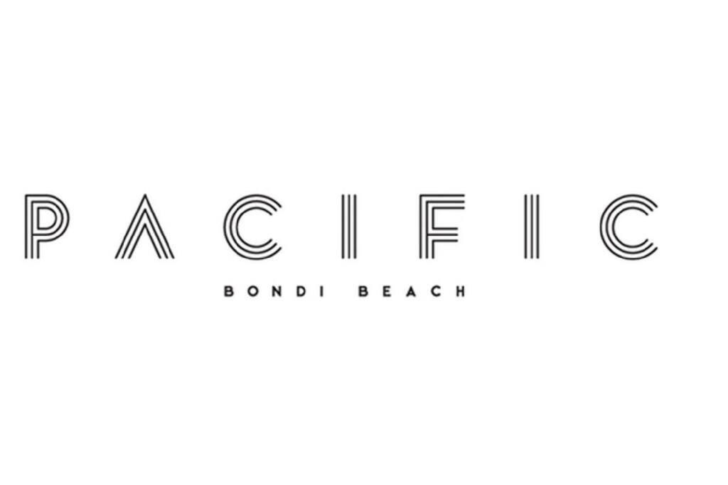 Pacific Chic Luxury Pad - Beachfront Aircon Lift