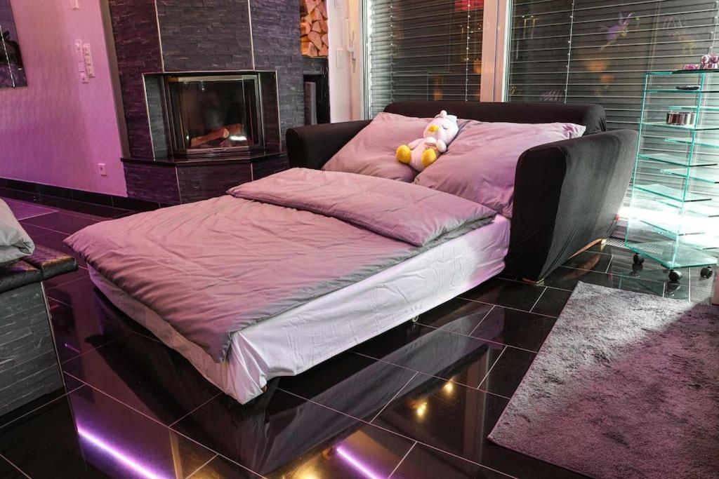 Luxus Penthouse der Superlative über 3 Etagen mit Rooftop Wellness Whirlpool im New York Style