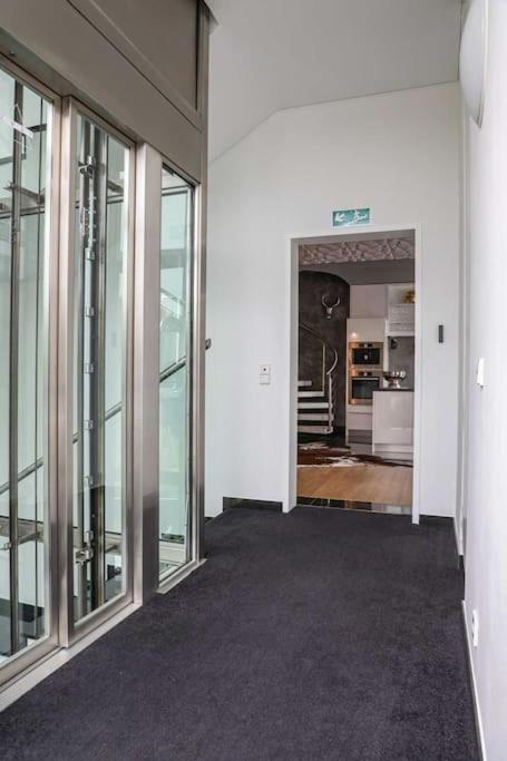 Luxus Penthouse der Superlative über 3 Etagen mit Rooftop Wellness Whirlpool im New York Style