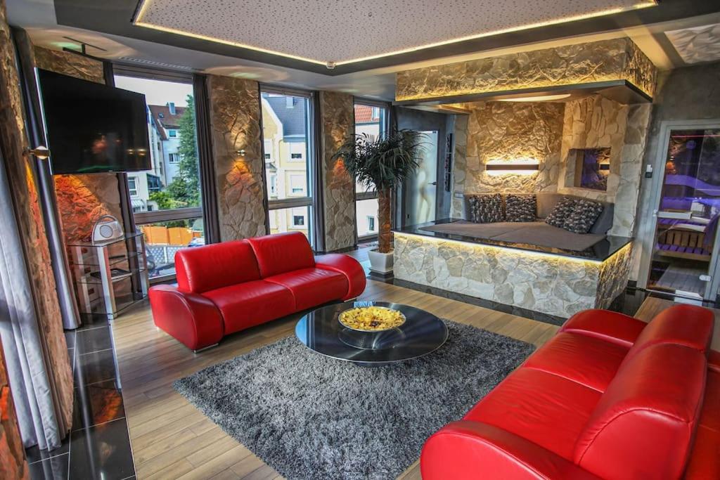 Luxus Penthouse der Superlative über 3 Etagen mit Rooftop Wellness Whirlpool im New York Style