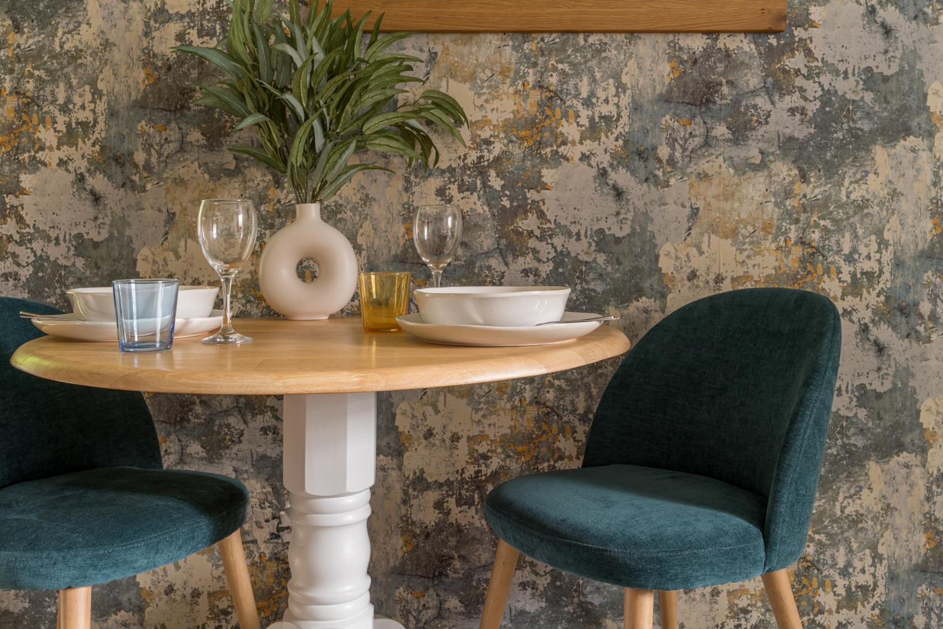 Hotel Squirrel Bank, With A Hot Tub & Parking