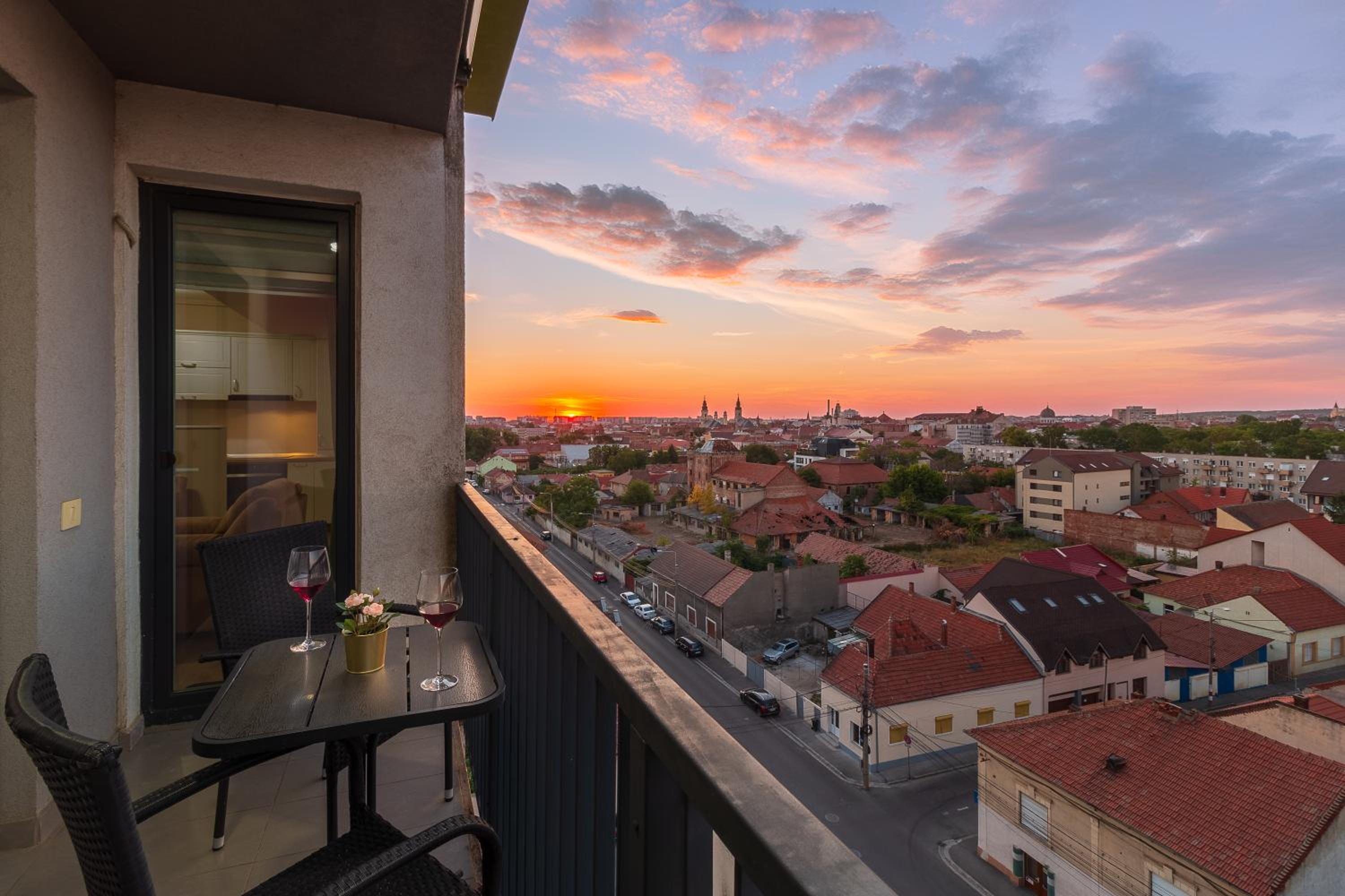 Warm Flat view 3