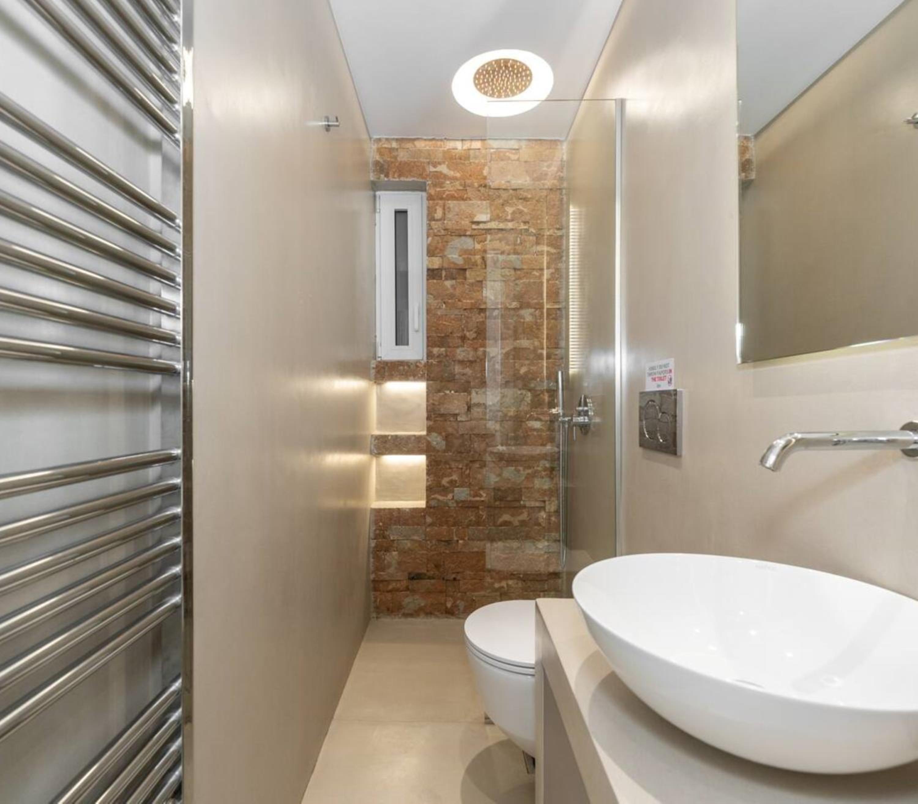 Minimal Studio with Balcony in Pagrati, Athens