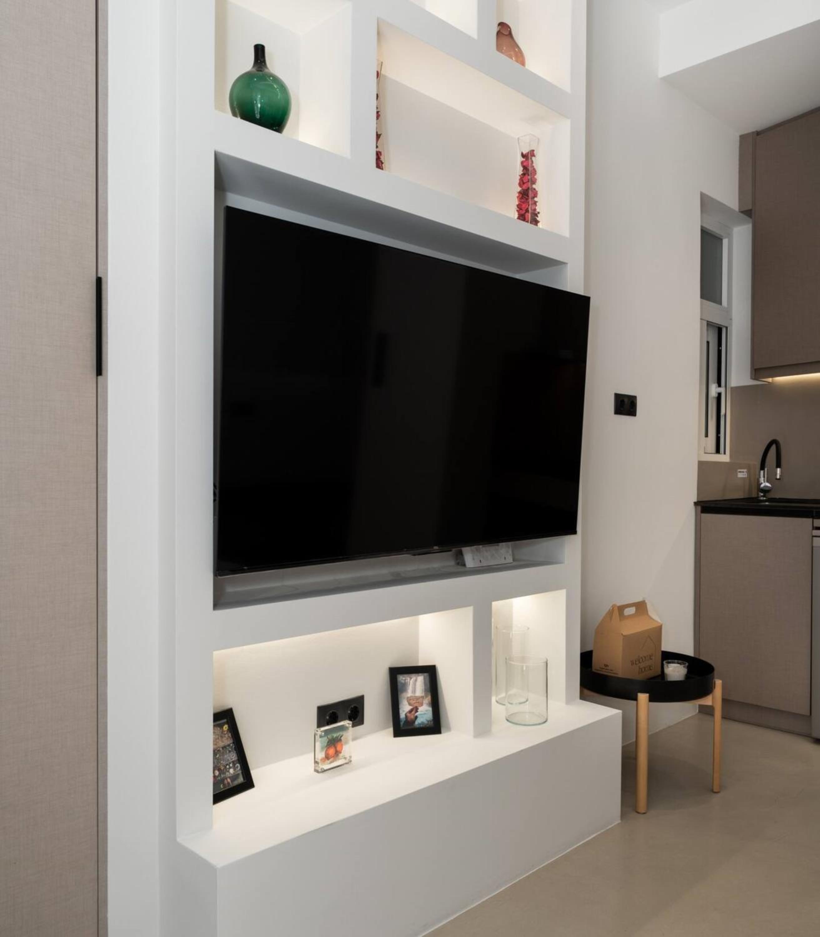 Minimal Studio with Balcony in Pagrati, Athens