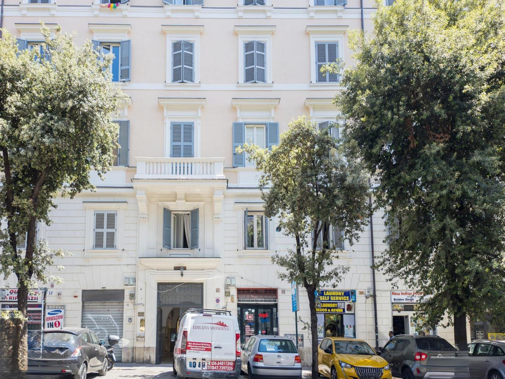 The Best Rent – Modern two-bedroom apartment in Esquilino area