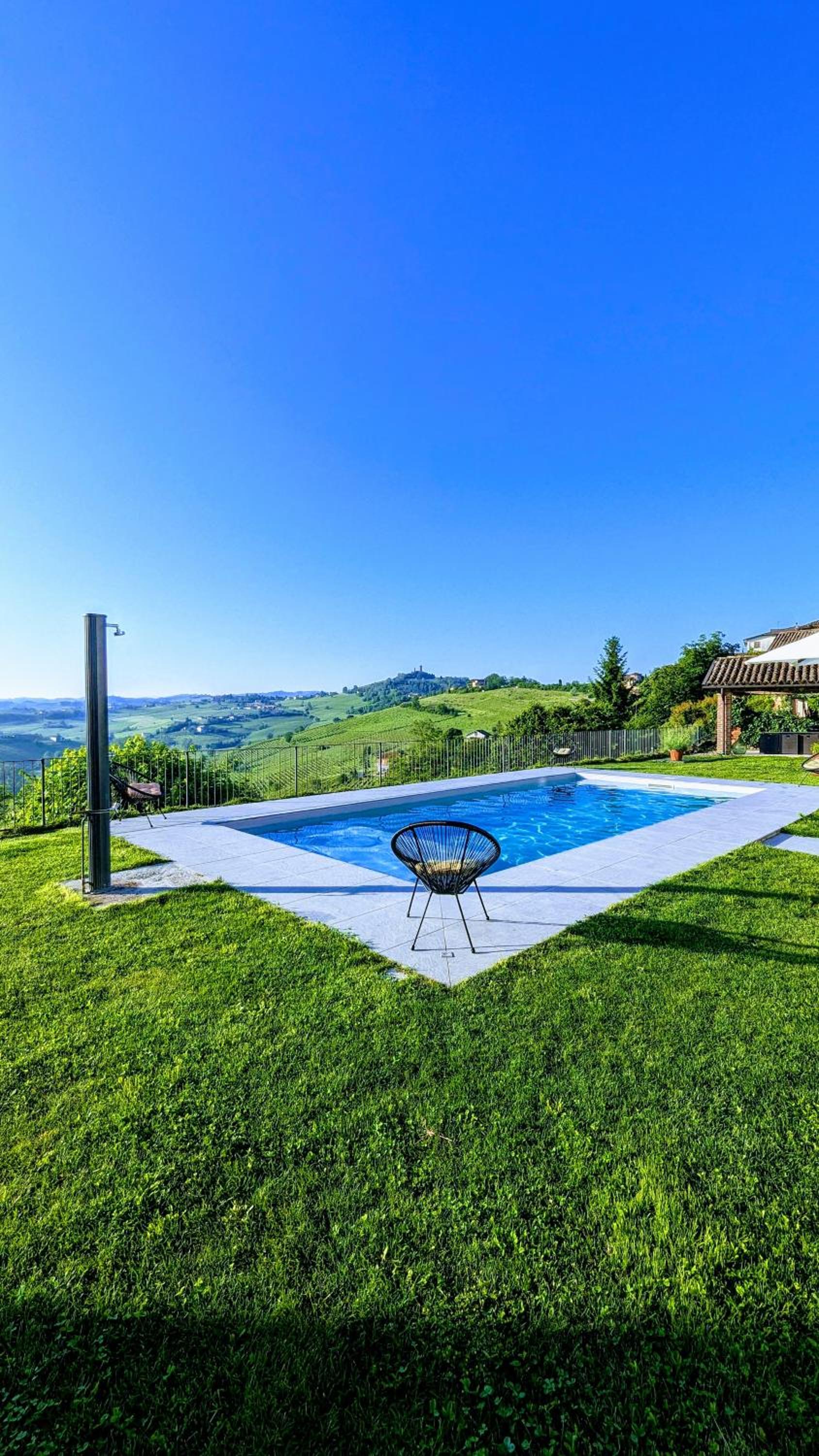 Villa Perla, hilltop location with pool