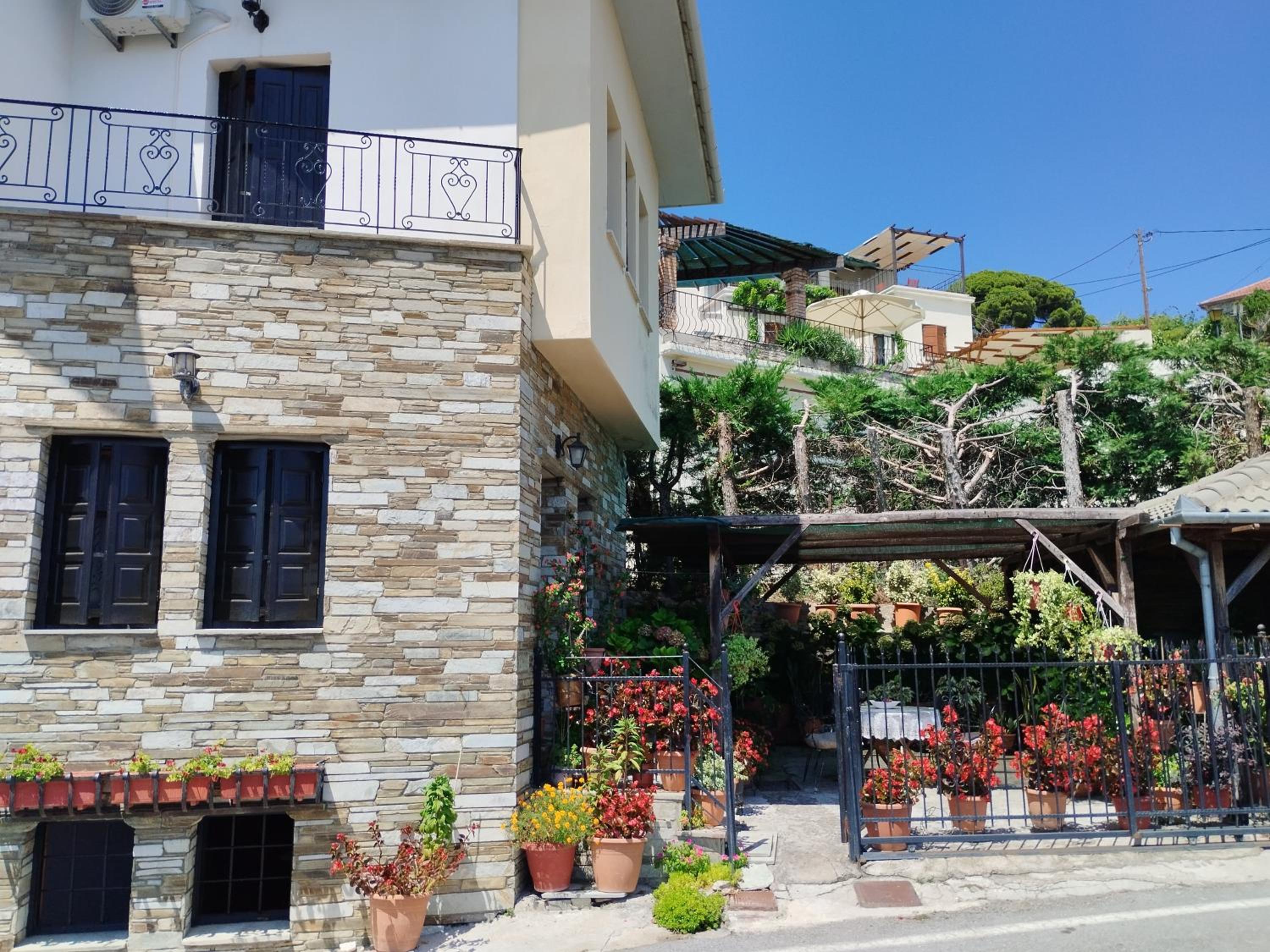 Catherine Portaria Guest House view 3